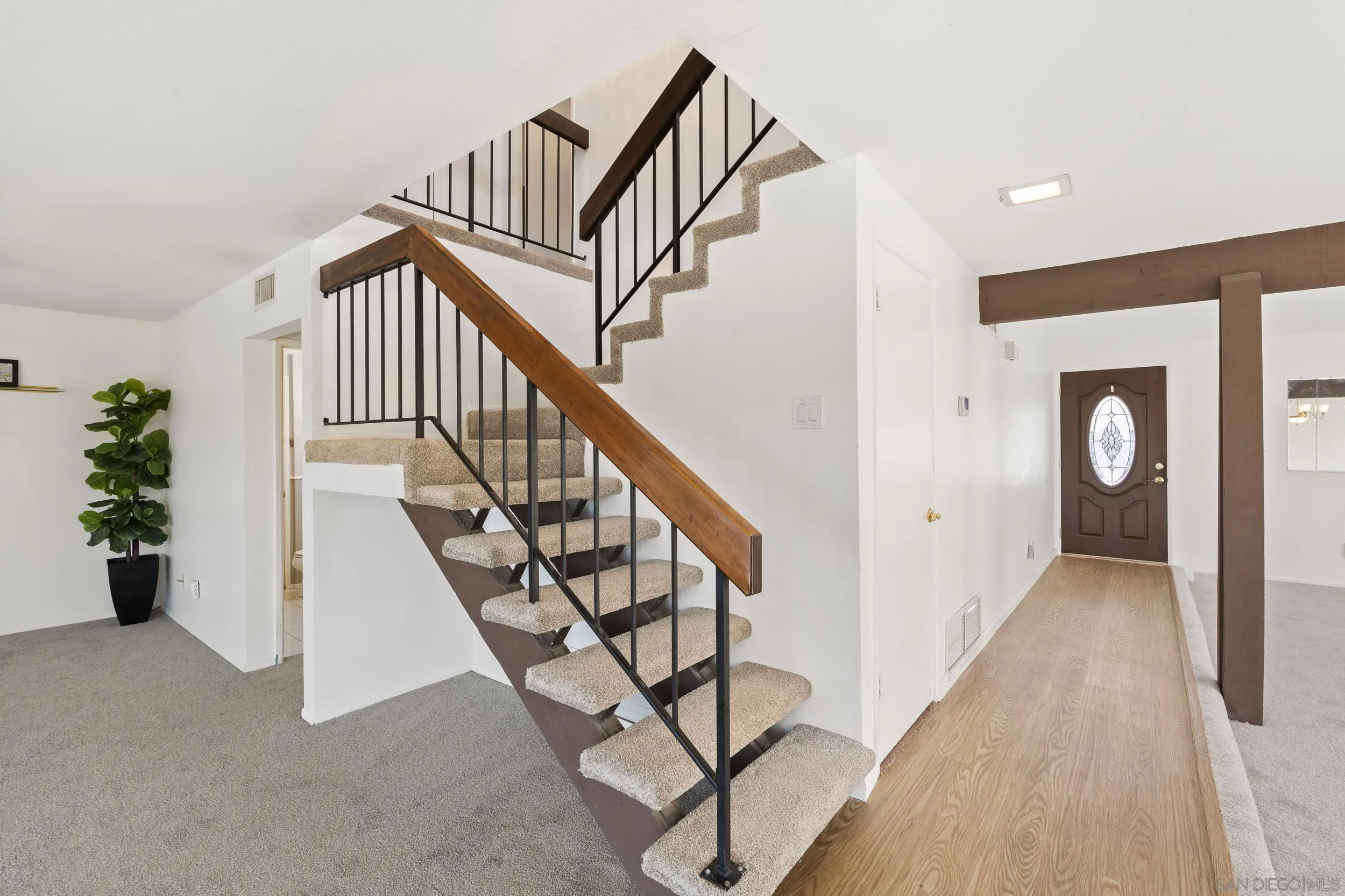https://cdn.realtyfeed.com/cdn/127/260009139/1c6a7d649c07071793e3c4fad1210bc6.webp