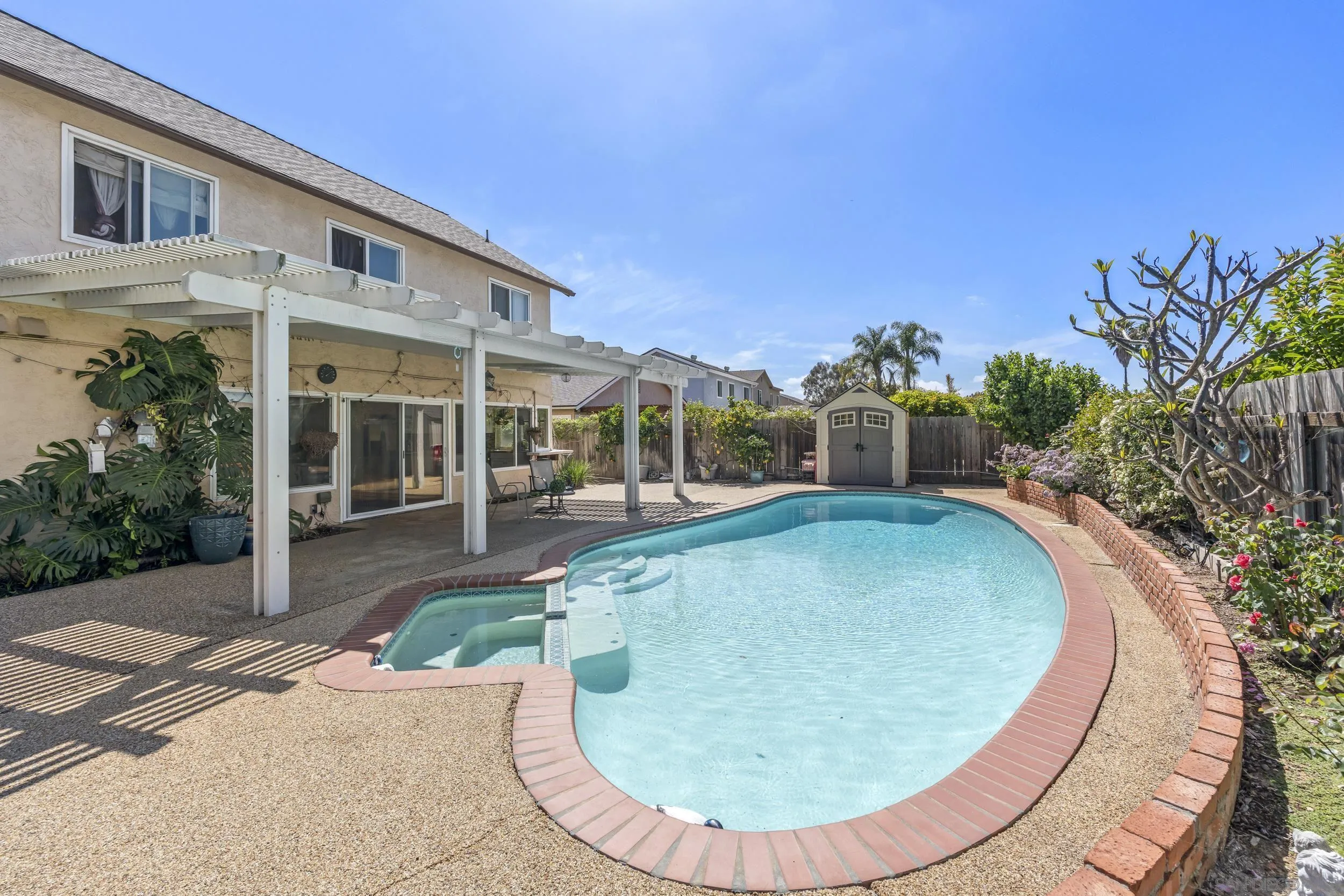 https://cdn.realtyfeed.com/cdn/127/260009139/6f584bceff681242cfa114ab542b2764.webp