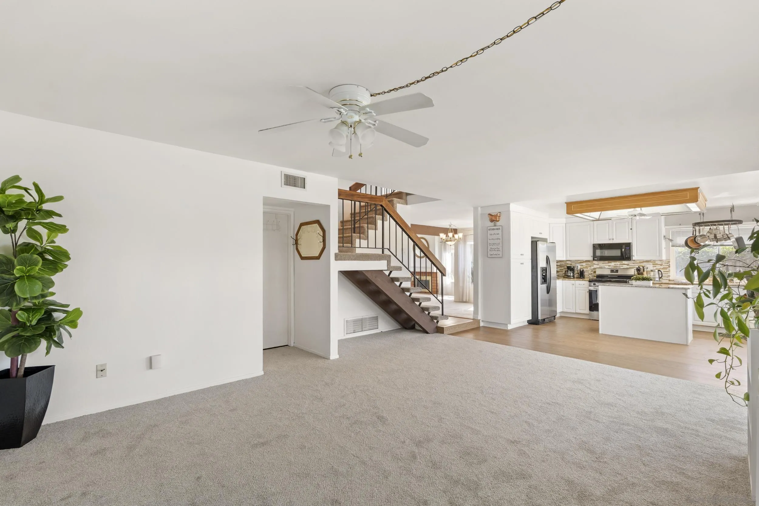 https://cdn.realtyfeed.com/cdn/127/260009139/8d400b96490d1ae6b2ea65710b176cb5.webp