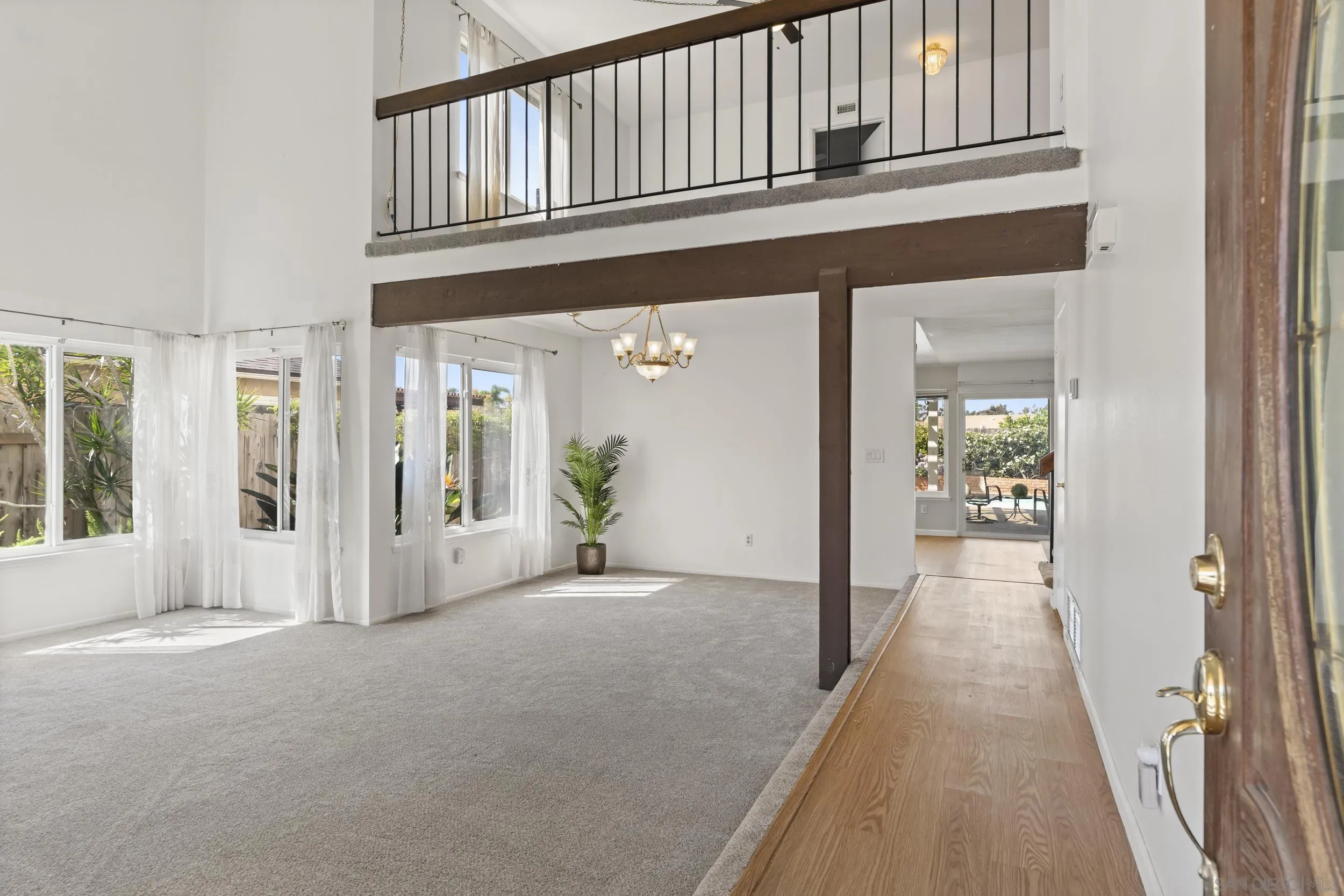 https://cdn.realtyfeed.com/cdn/127/260009139/b86c5ad4729ba8e5b47d186ba512b206.webp