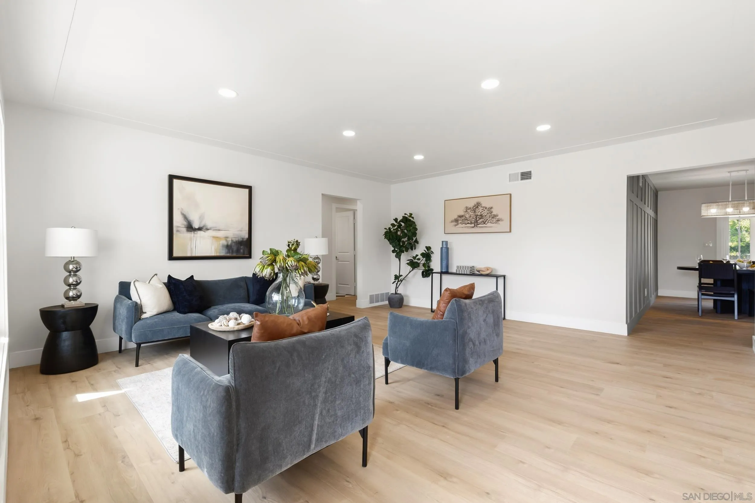 https://cdn.realtyfeed.com/cdn/127/260009141/83f0cfd32ae90231ed973a1b71b955e9.webp