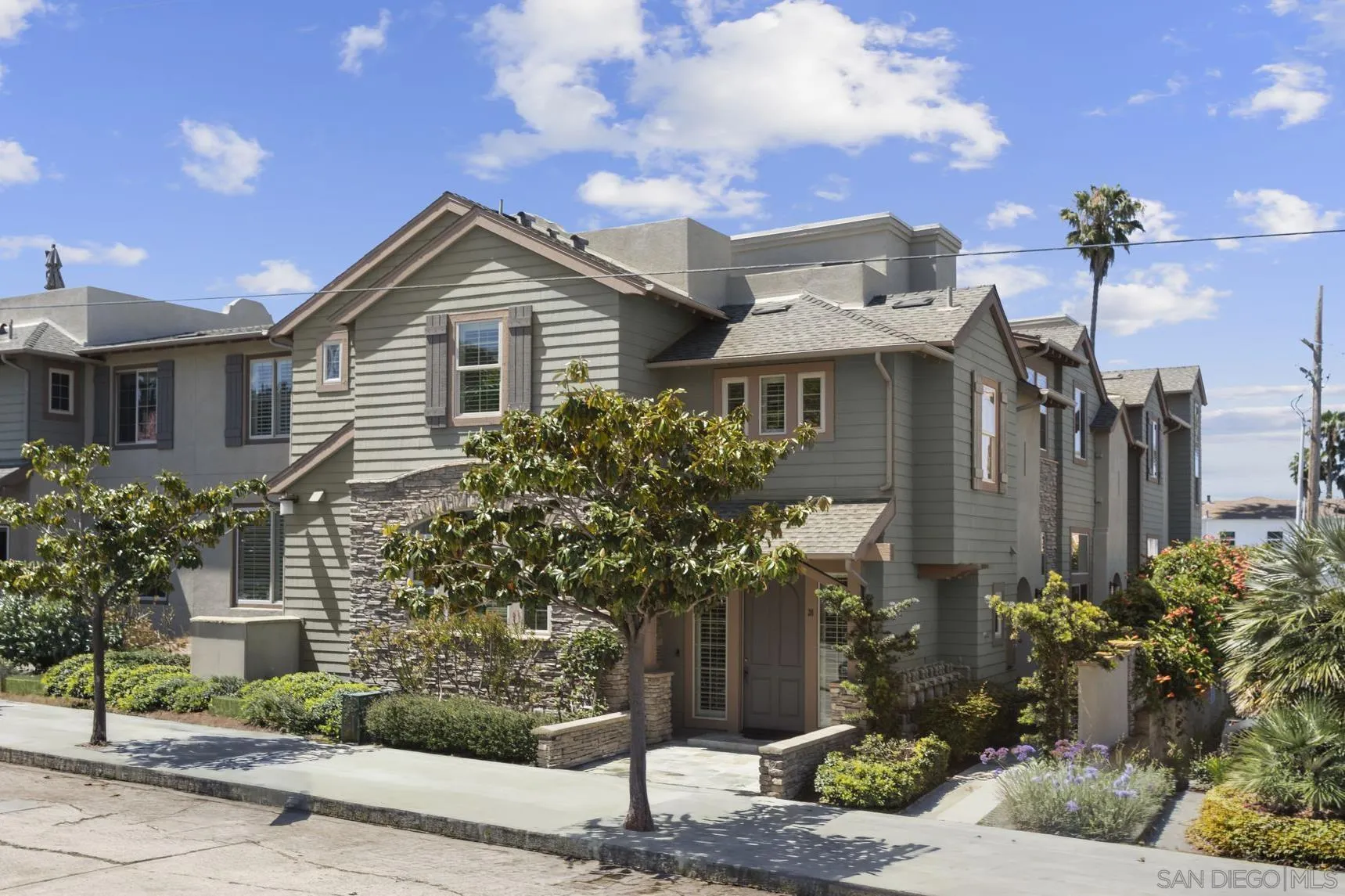 2537 State St., Carlsbad, CA, 92008