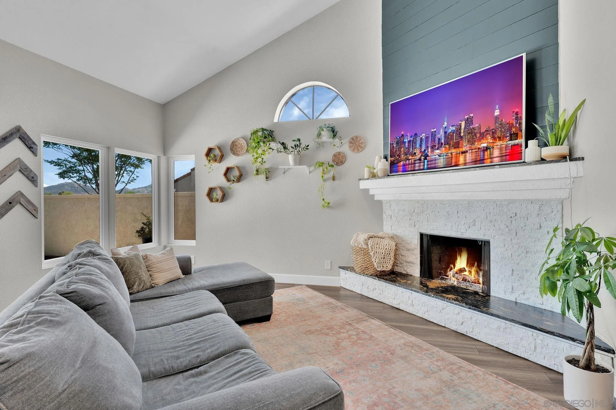 https://cdn.realtyfeed.com/cdn/127/260009144/748816db8557a483cb1c2d955a4823e2.webp