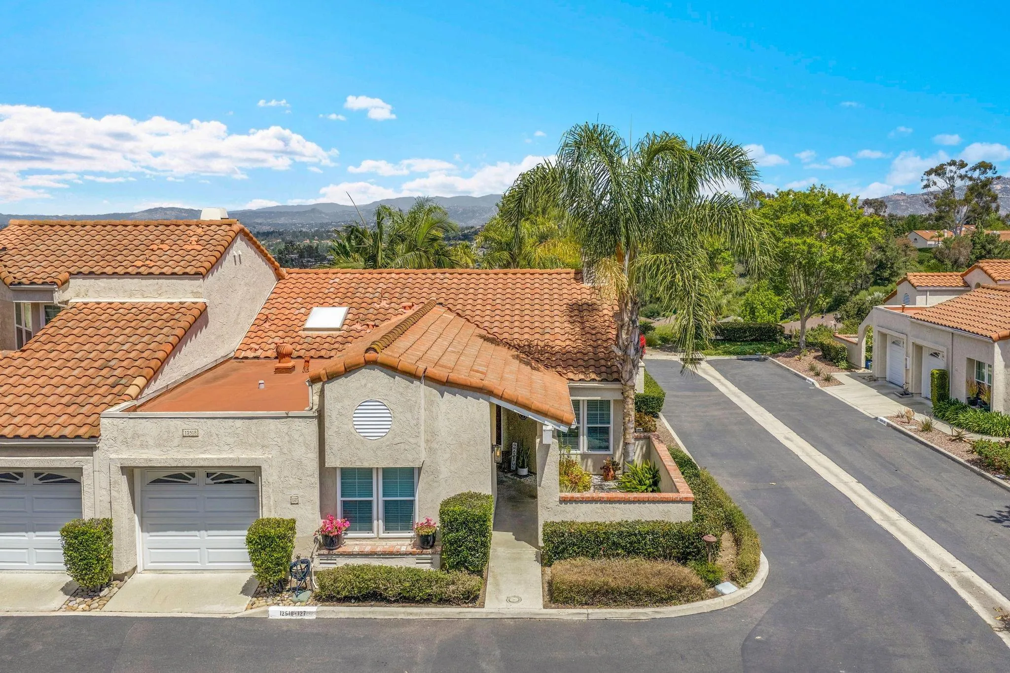 https://cdn.realtyfeed.com/cdn/127/260009144/decc8319c9634a66d7d8483af164791c.webp