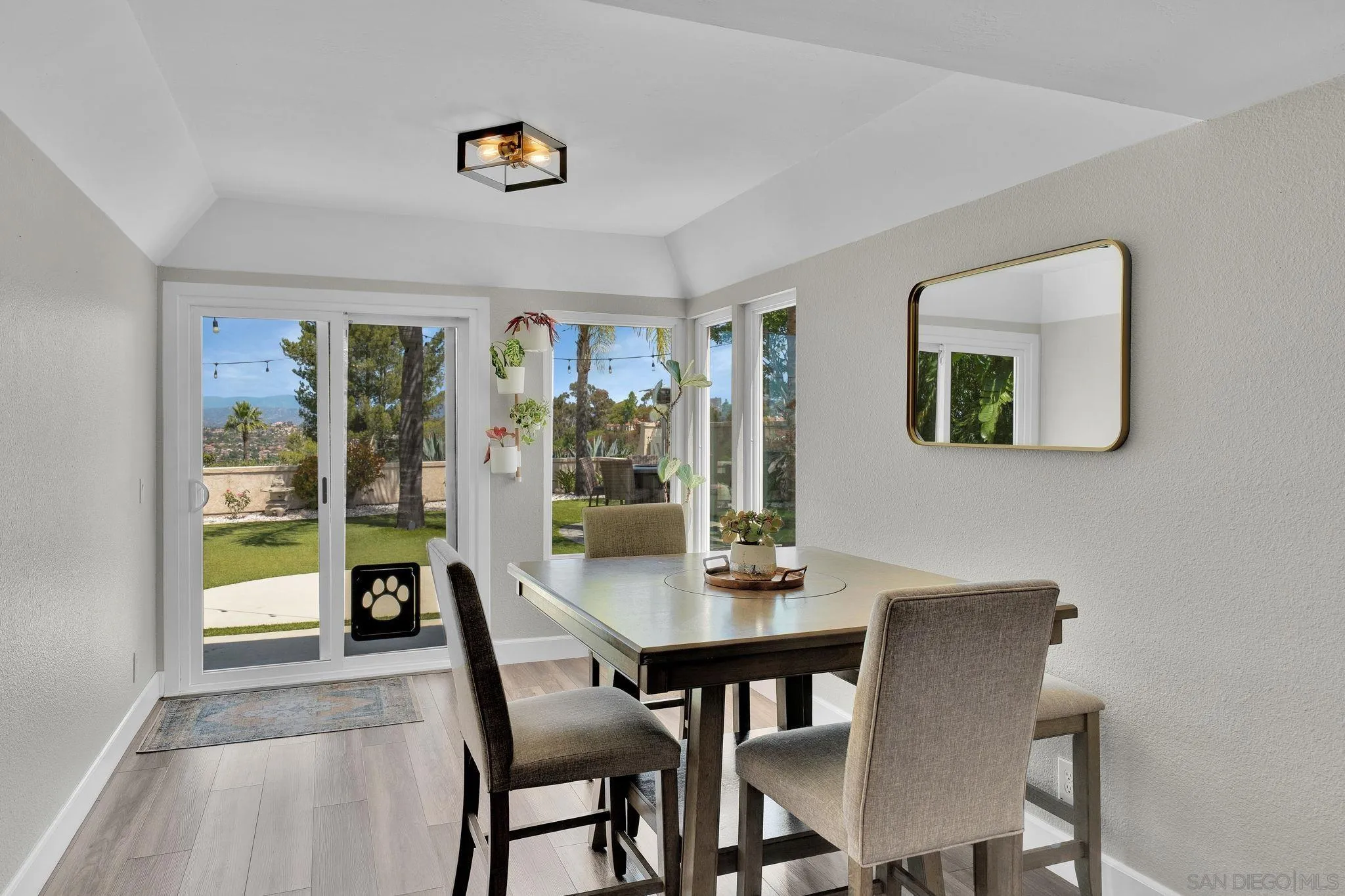 https://cdn.realtyfeed.com/cdn/127/260009144/f433935c48f4cb8f08b976472a3b2ec6.webp