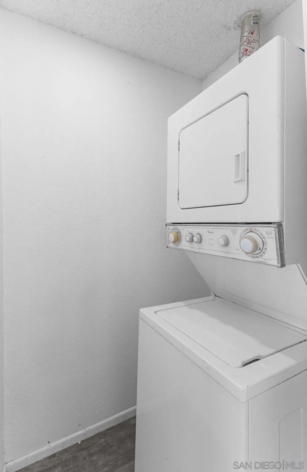 https://cdn.realtyfeed.com/cdn/127/260009145/238de8babef8c7e159a063221879f797.webp