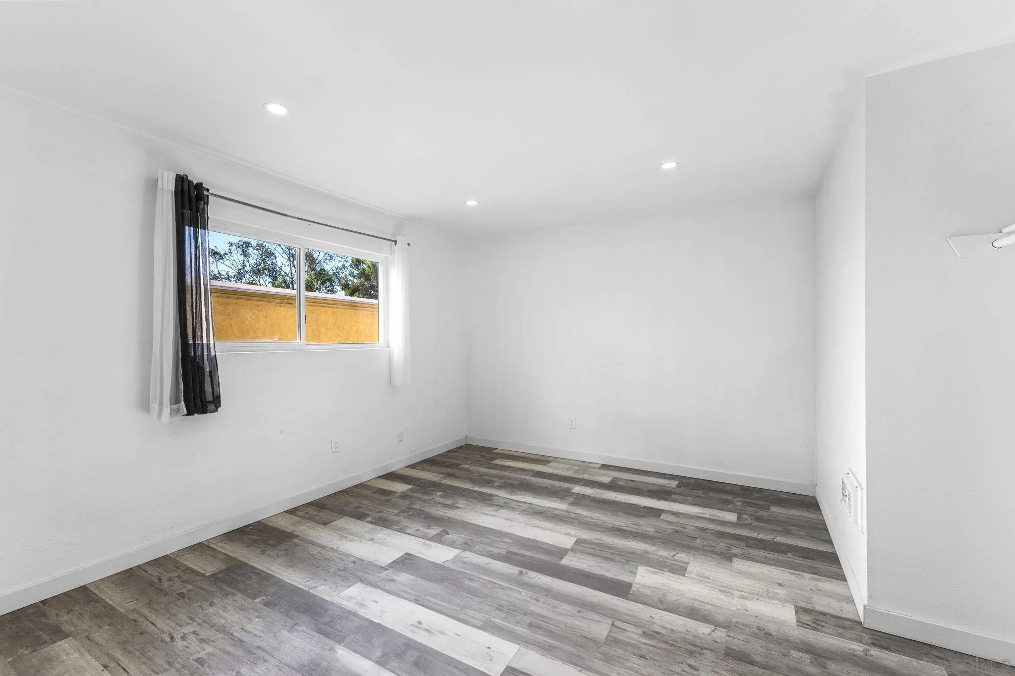https://cdn.realtyfeed.com/cdn/127/260009145/53f673000129ac5e31b0c87f2ce1aa6b.webp