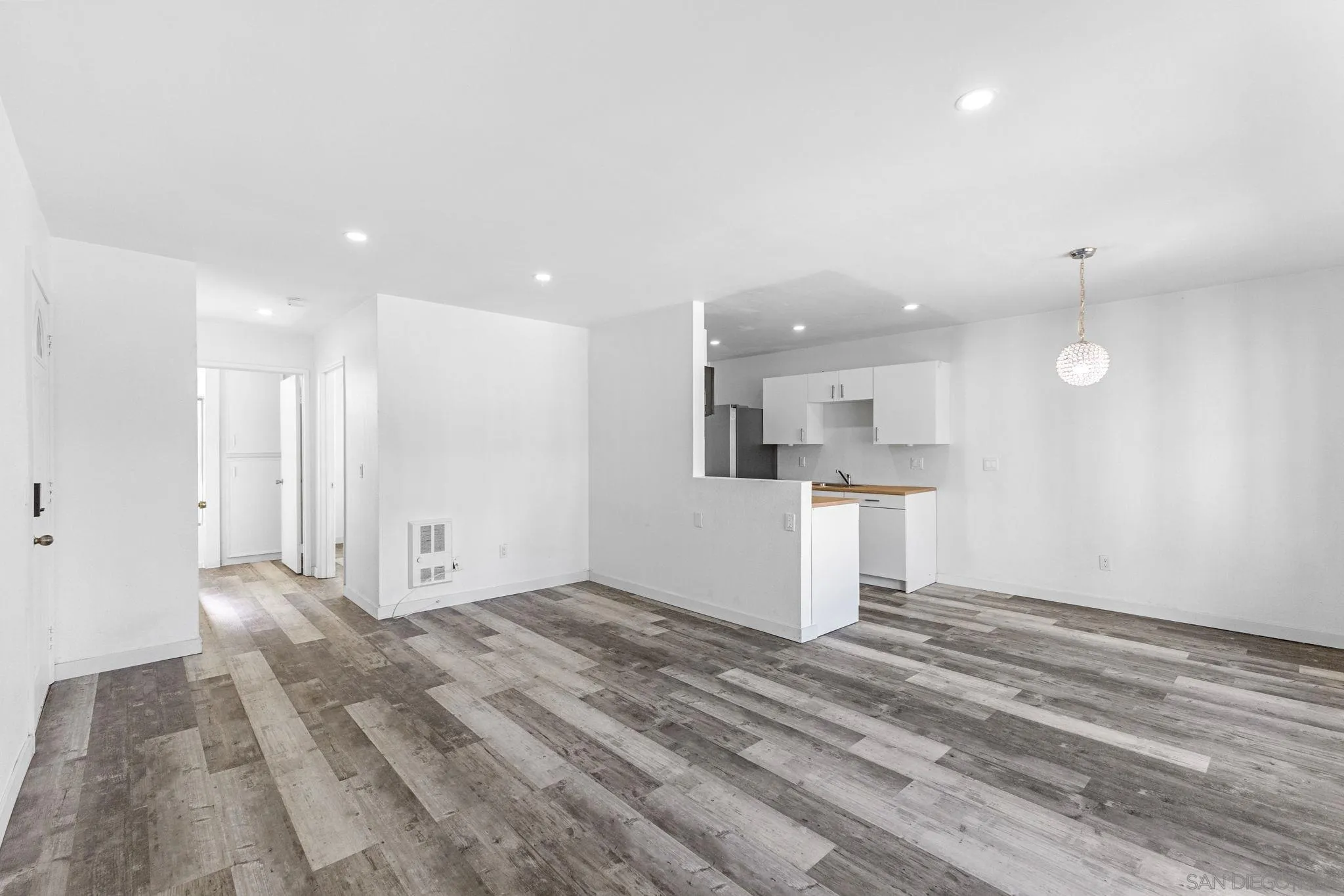 https://cdn.realtyfeed.com/cdn/127/260009145/795e46172a527cf0c6b6d97b2ee09d60.webp