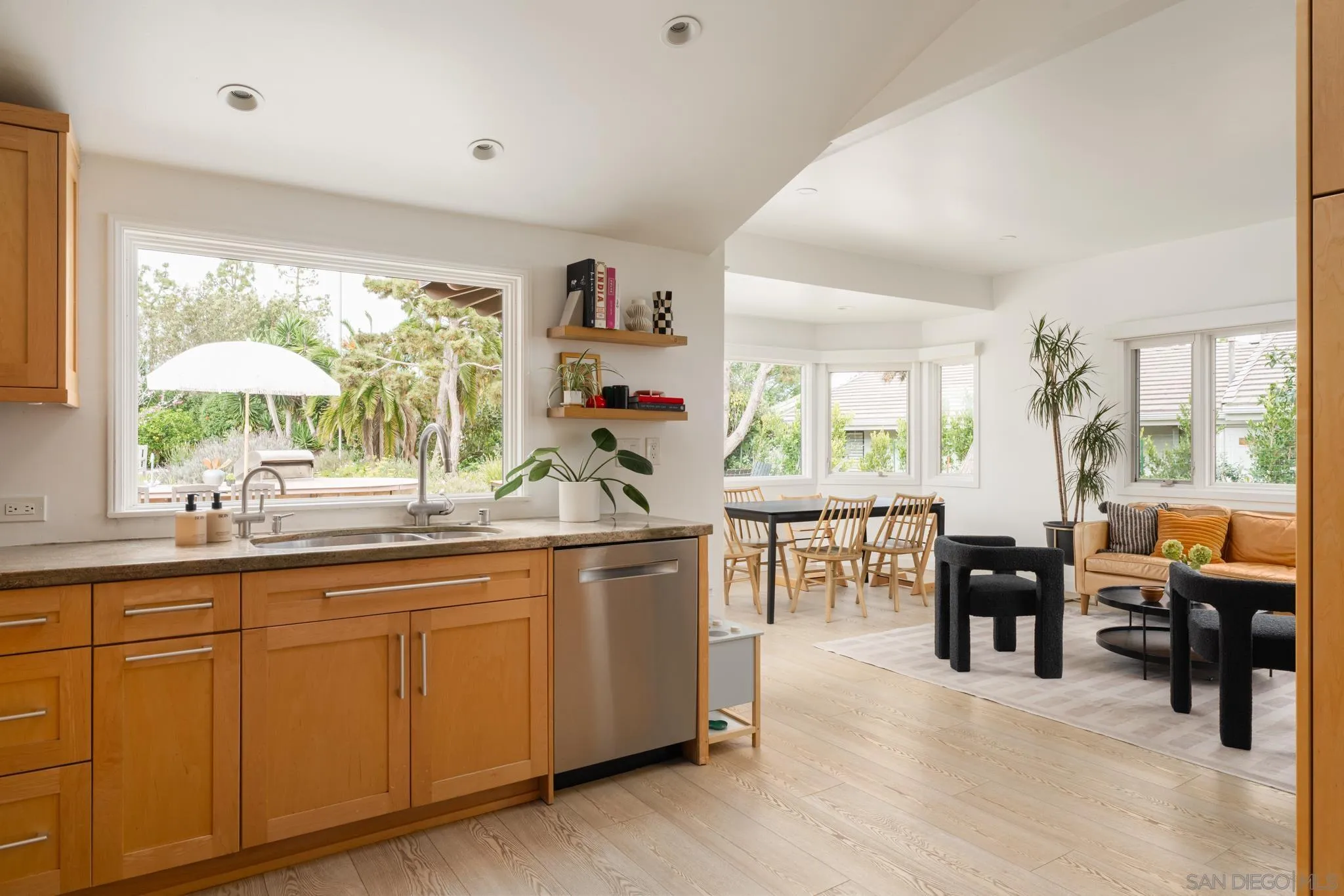 https://cdn.realtyfeed.com/cdn/127/260009148/c2c7018f7706247533dc99710582223d.webp
