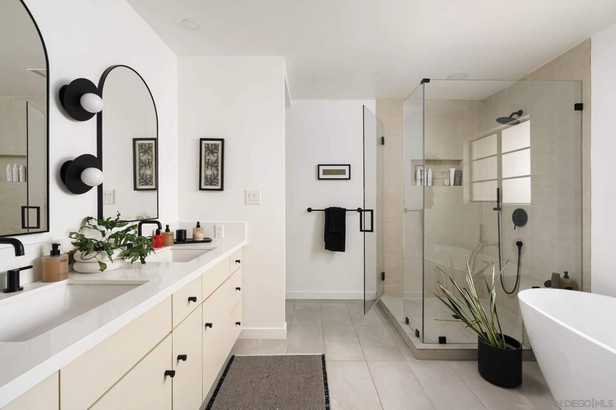 https://cdn.realtyfeed.com/cdn/127/260009148/fc2e72d8040975144541c98e001e5721.webp