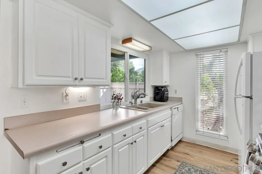 6878 Navajo Rd UNIT 43, San Diego, CA, 92119