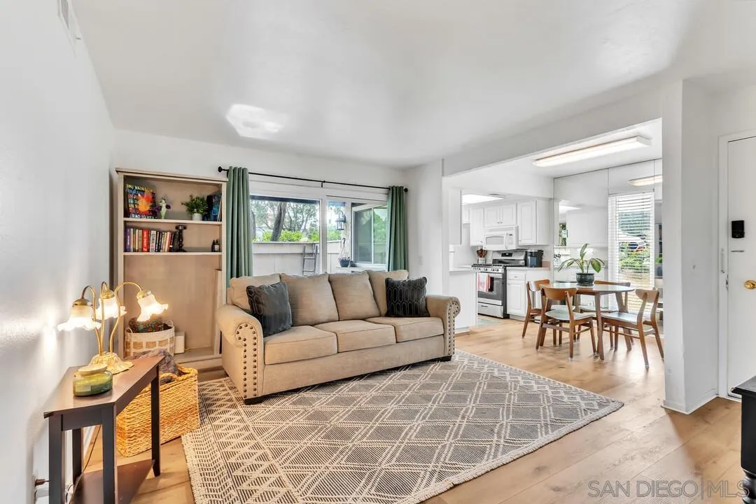 6878 Navajo Rd UNIT 43, San Diego, CA, 92119