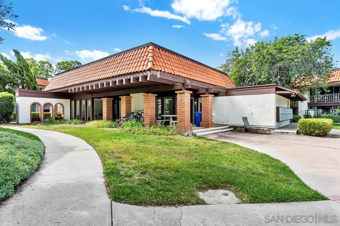6878 Navajo Rd UNIT 43, San Diego, CA, 92119