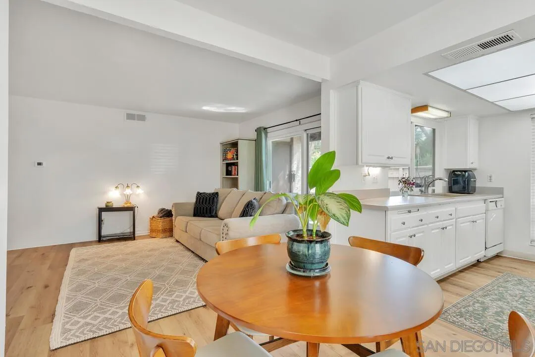 6878 Navajo Rd UNIT 43, San Diego, CA, 92119