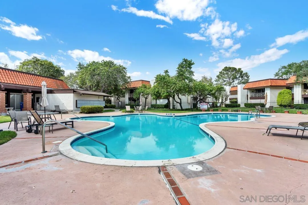 6878 Navajo Rd UNIT 43, San Diego, CA, 92119