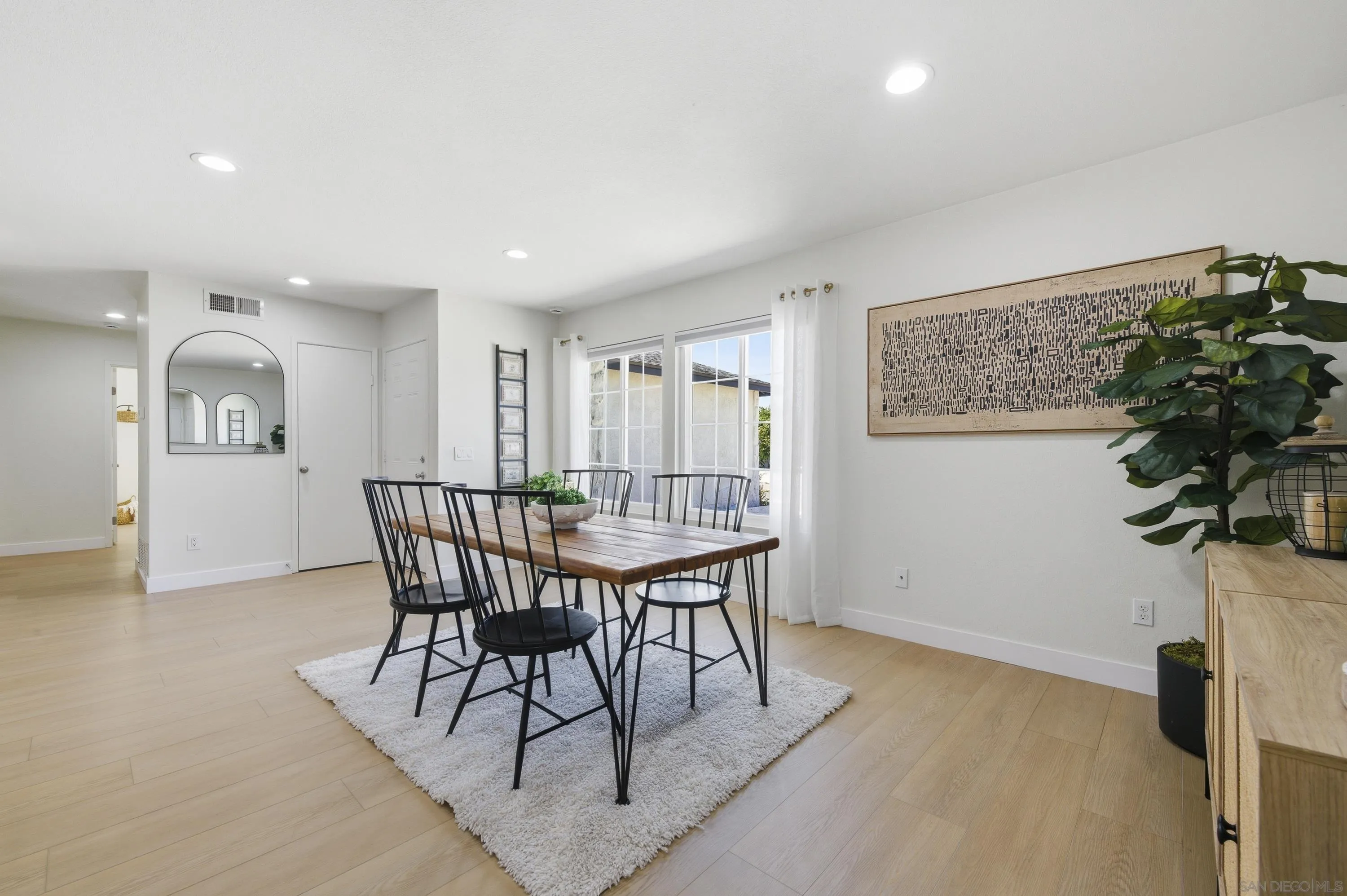 https://cdn.realtyfeed.com/cdn/127/260009157/2150fe561f993cc6a6f4a1b95c7a5db5.webp