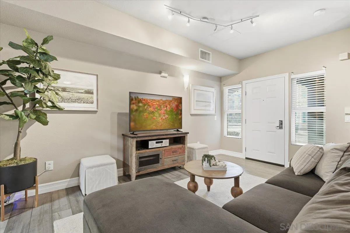 Photo #10: 260009159 Listing: Photo #10