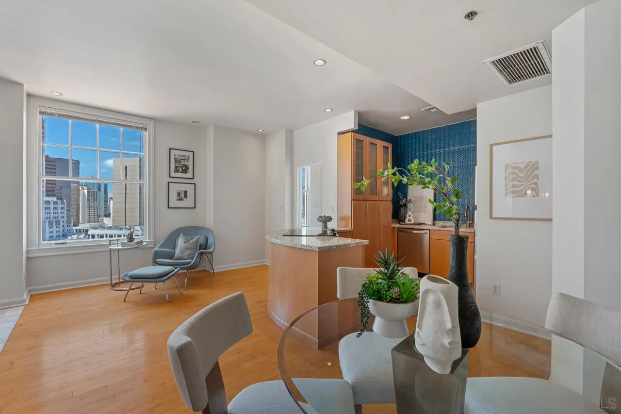 Photo #1: 260009161 Listing: Photo #1