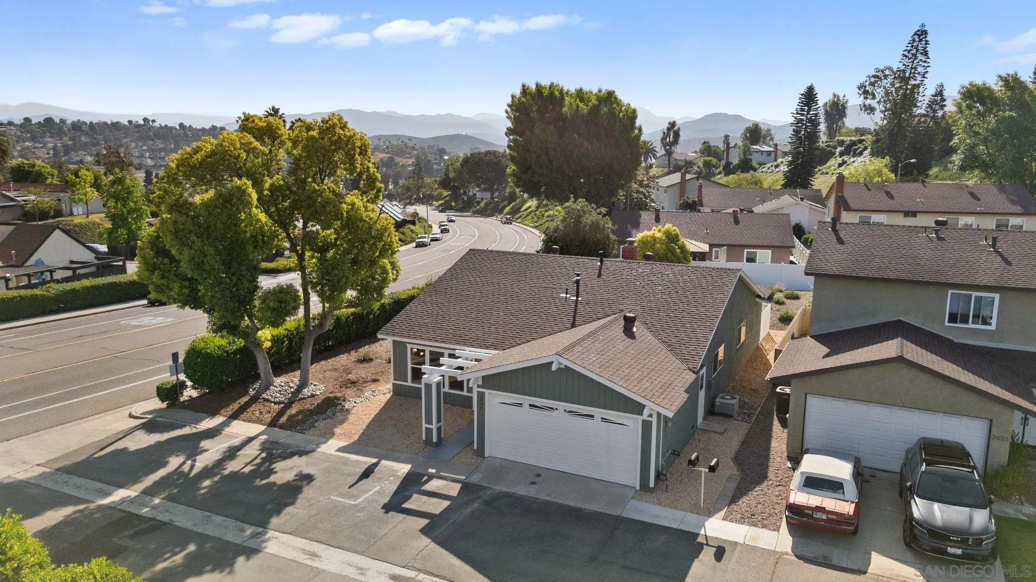https://cdn.realtyfeed.com/cdn/127/260009163/6f1ec8d30853c96996cffbb8729b26b2.webp