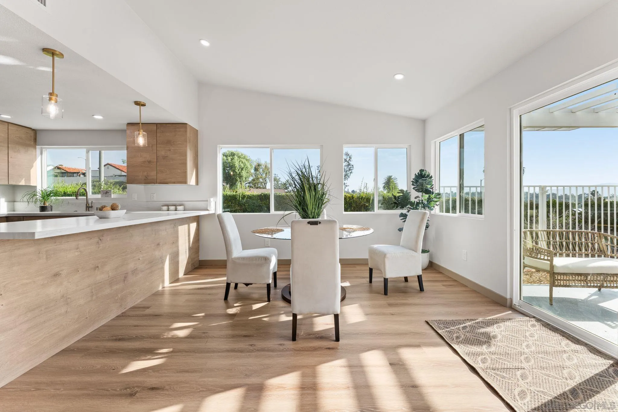 https://cdn.realtyfeed.com/cdn/127/260009163/7cff6503426c7e42b5b49441fe0cb35d.webp