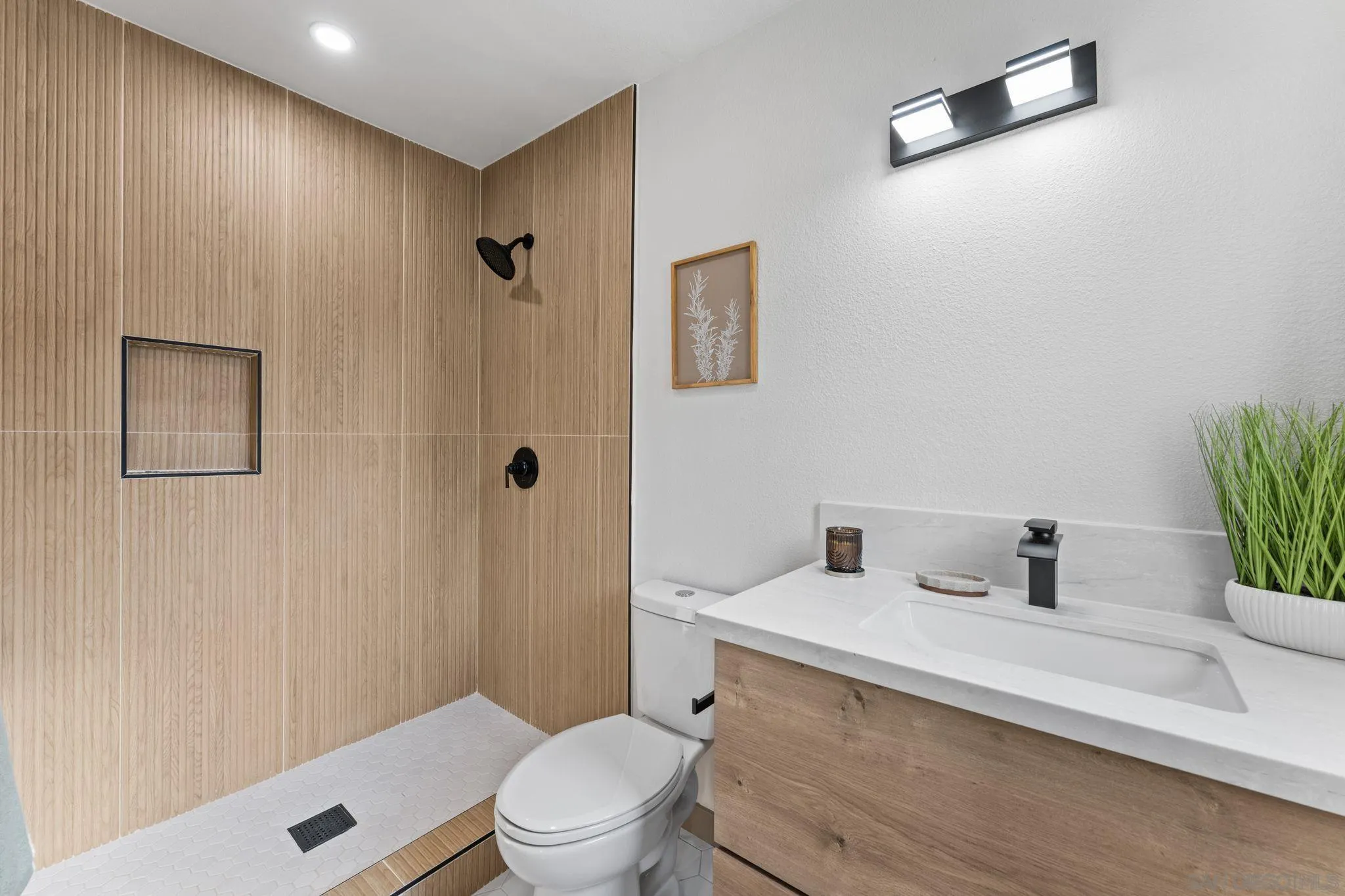 https://cdn.realtyfeed.com/cdn/127/260009163/bcd7799d7400ad07453b6a7fff7762a7.webp