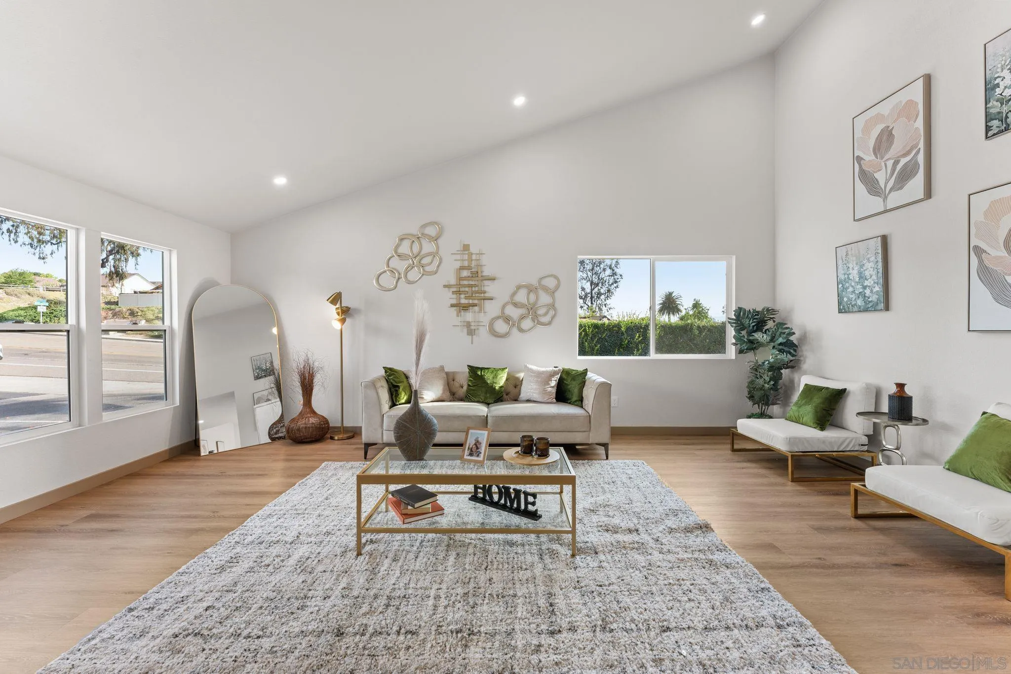 https://cdn.realtyfeed.com/cdn/127/260009163/e38b6428e8524c5423103cb5f6212920.webp