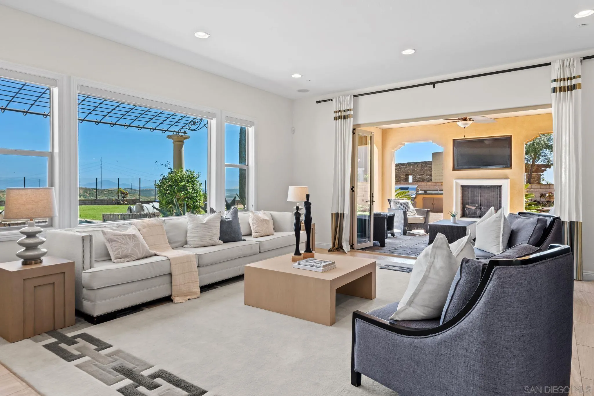 https://cdn.realtyfeed.com/cdn/127/260009172/9ea53957a8eac8a5040684e6e24ff3b3.webp