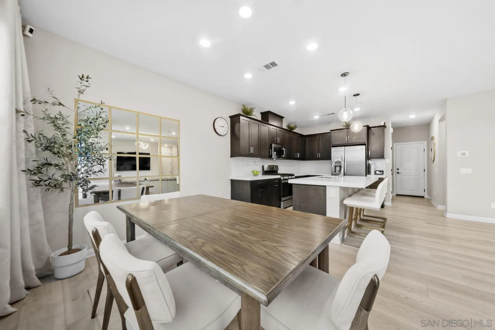 Photo #8: 260009177 Listing: Photo #8