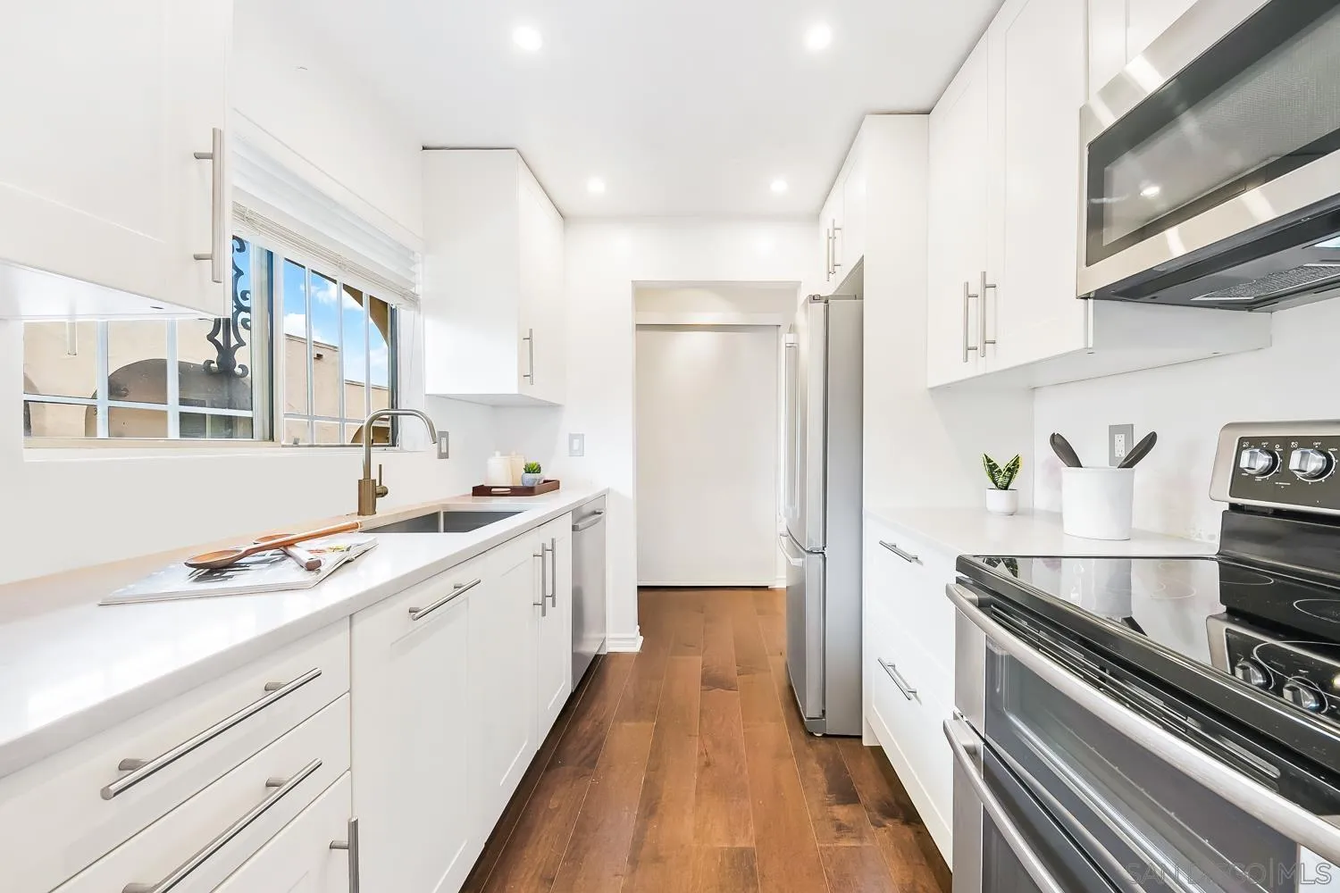 Photo #4: 260009179 Listing: Photo #4