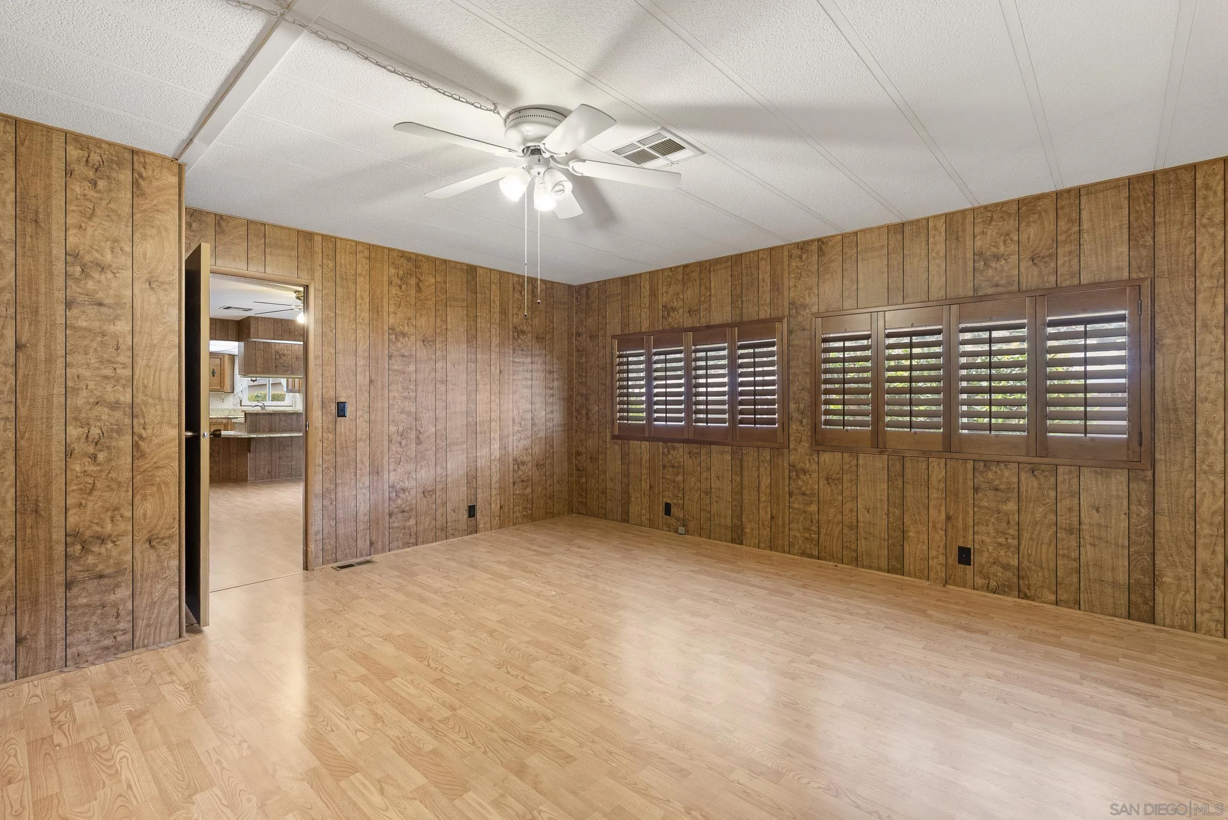 https://cdn.realtyfeed.com/cdn/127/260009184/5a2421fd4e6c07539e4930e8ae0060de.webp