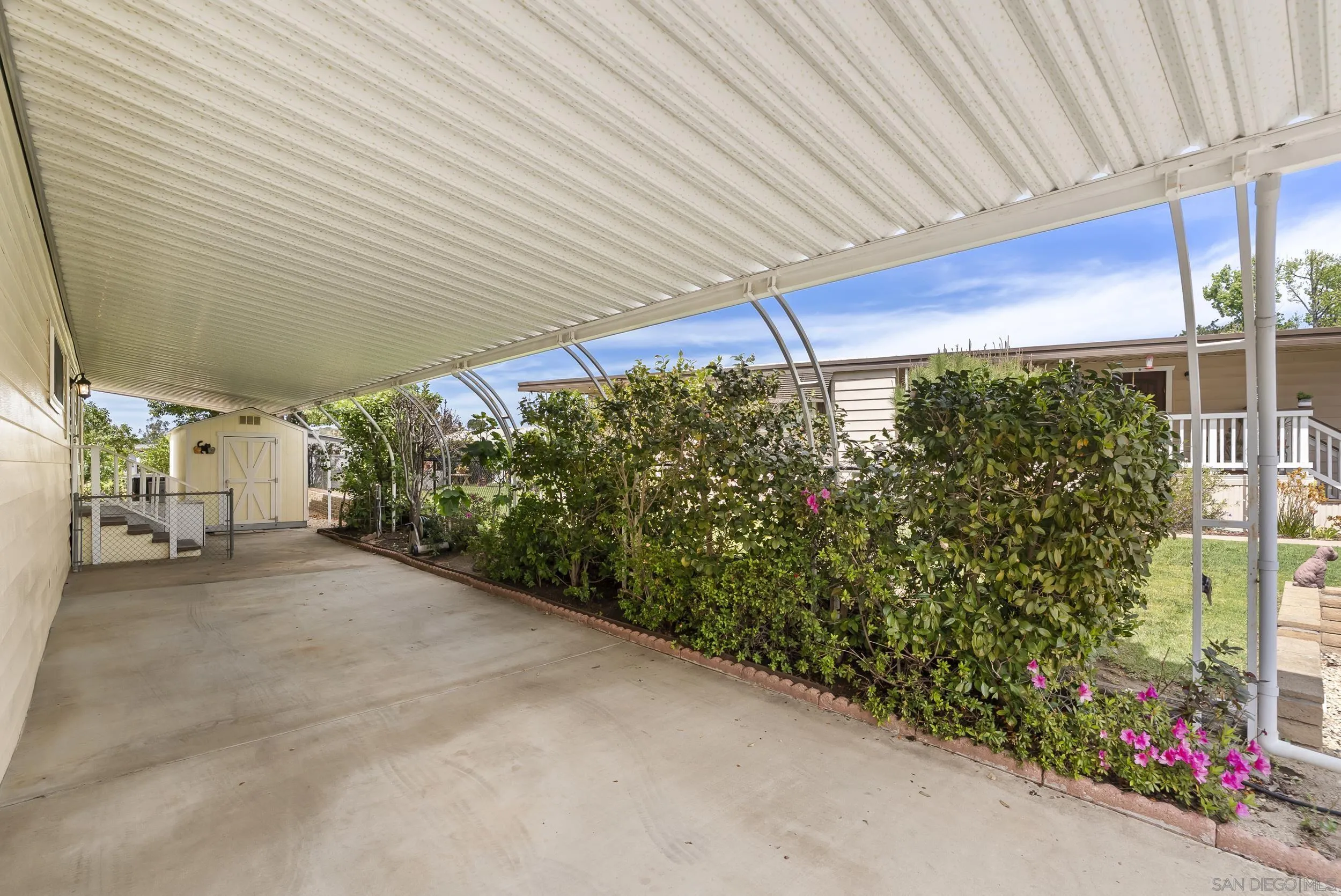 https://cdn.realtyfeed.com/cdn/127/260009184/7aa2f759b37a3728379b3973dadc7ca4.webp