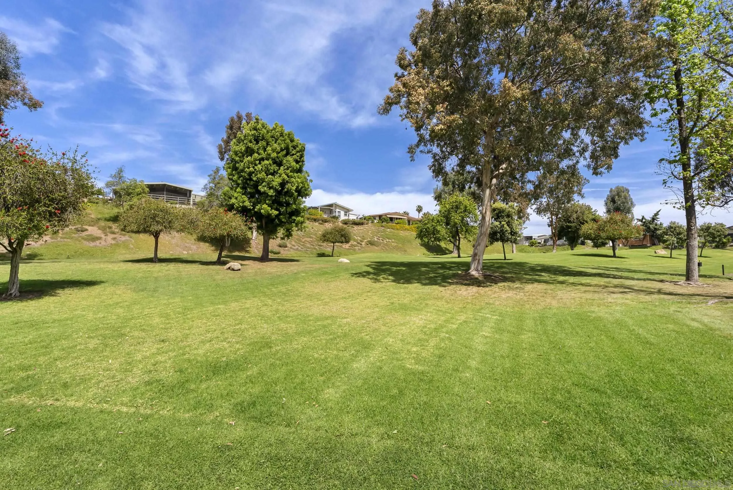 https://cdn.realtyfeed.com/cdn/127/260009184/84e3a5ca5d374d204caaefc7692ab93d.webp