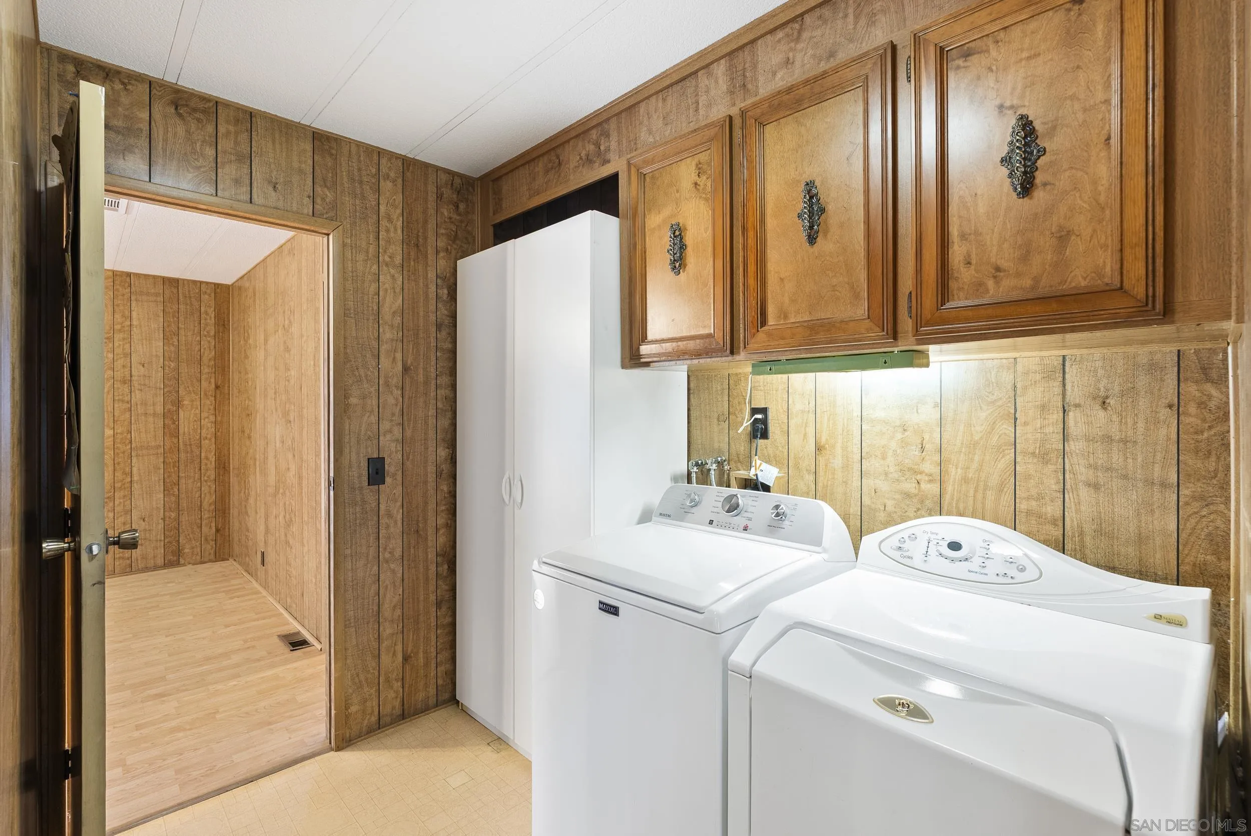 https://cdn.realtyfeed.com/cdn/127/260009184/9cdc0c9925eed076b524db0f4f3eed0b.webp