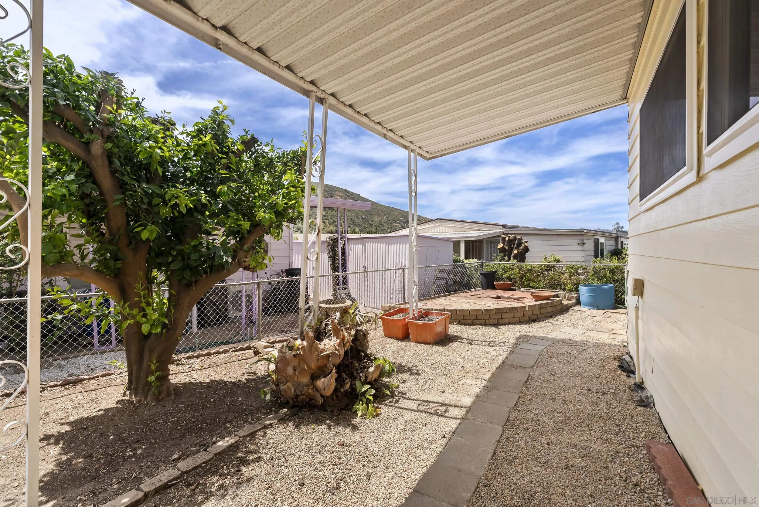 https://cdn.realtyfeed.com/cdn/127/260009184/b06abd90307459deda272d3200205d2a.webp