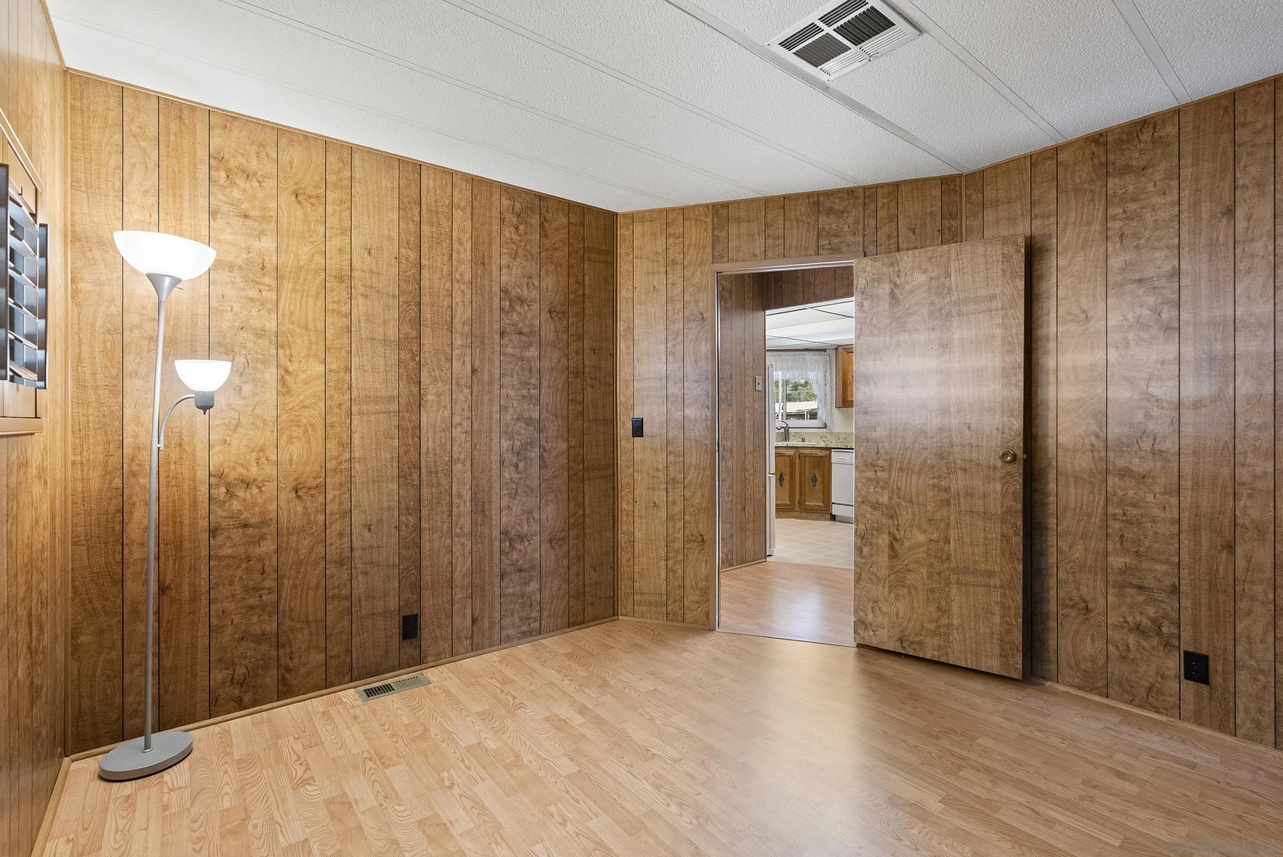 https://cdn.realtyfeed.com/cdn/127/260009184/e317d89014397e658f091def5e50a47b.webp