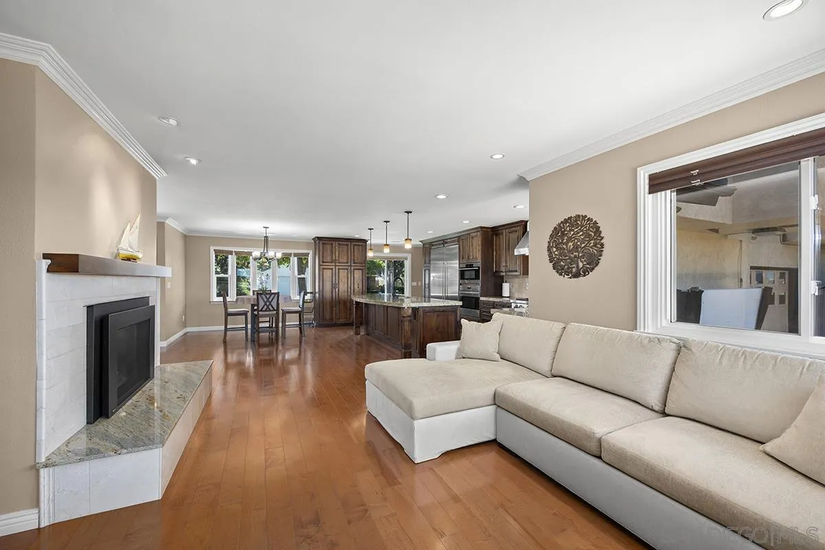 https://cdn.realtyfeed.com/cdn/127/260009187/1ab3da0fa05d4e9b1092ee9b9c214566.webp