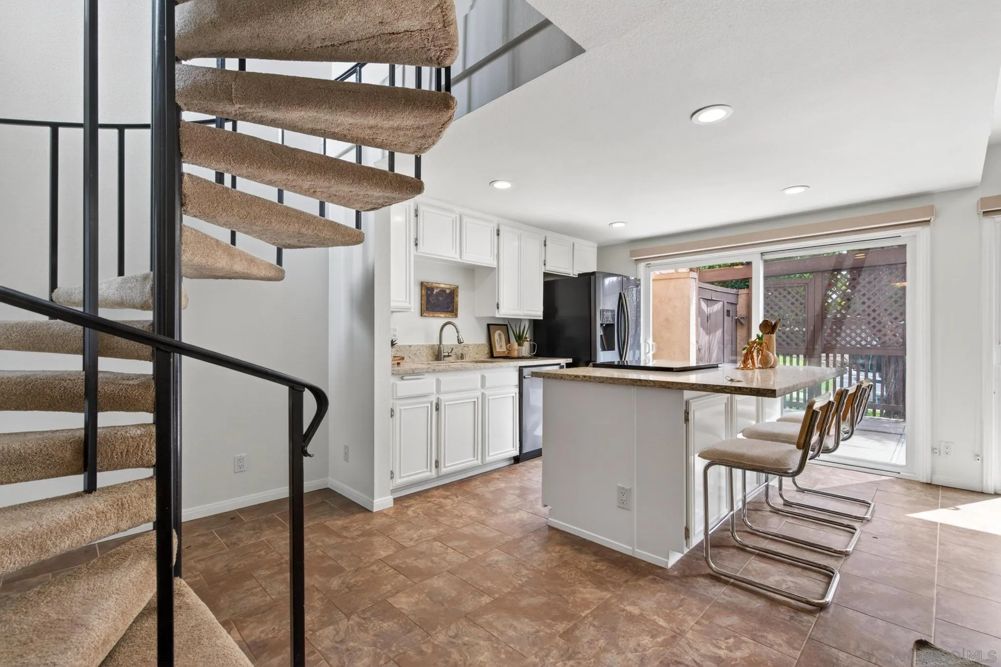 Photo #8: 260009188 Listing: Photo #8