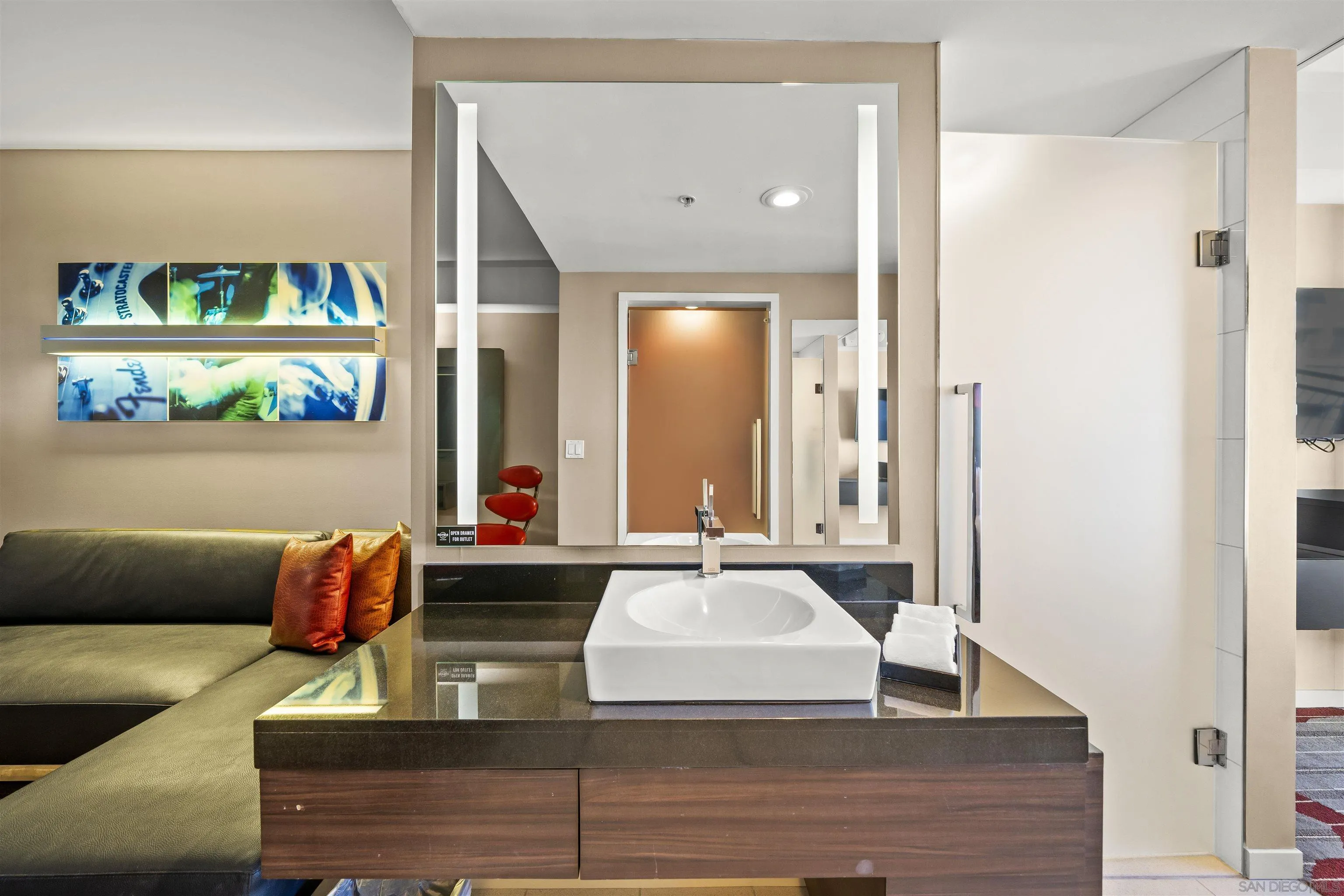 207 5th UNIT 950, San Diego, CA, 92101