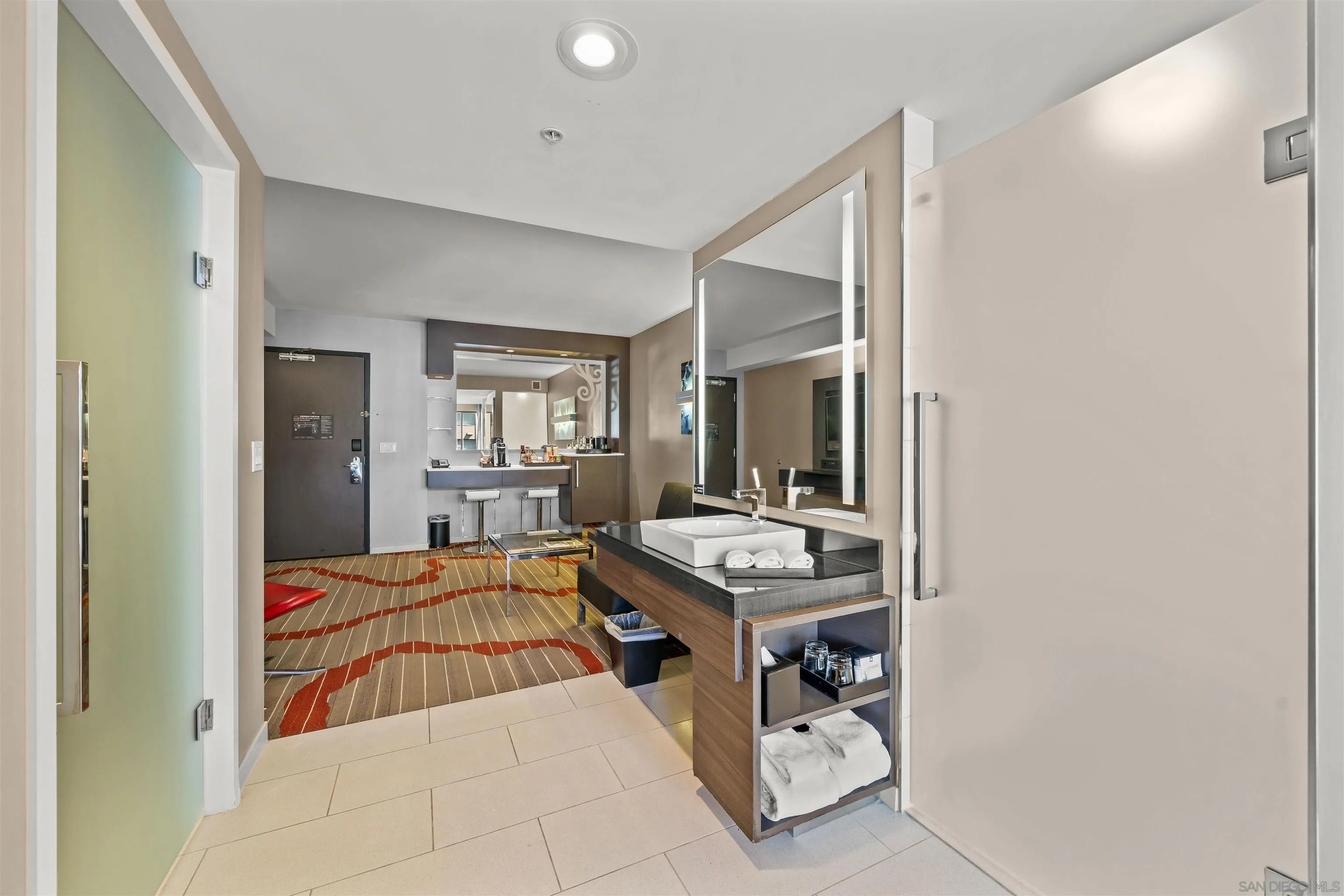 207 5th UNIT 950, San Diego, CA, 92101