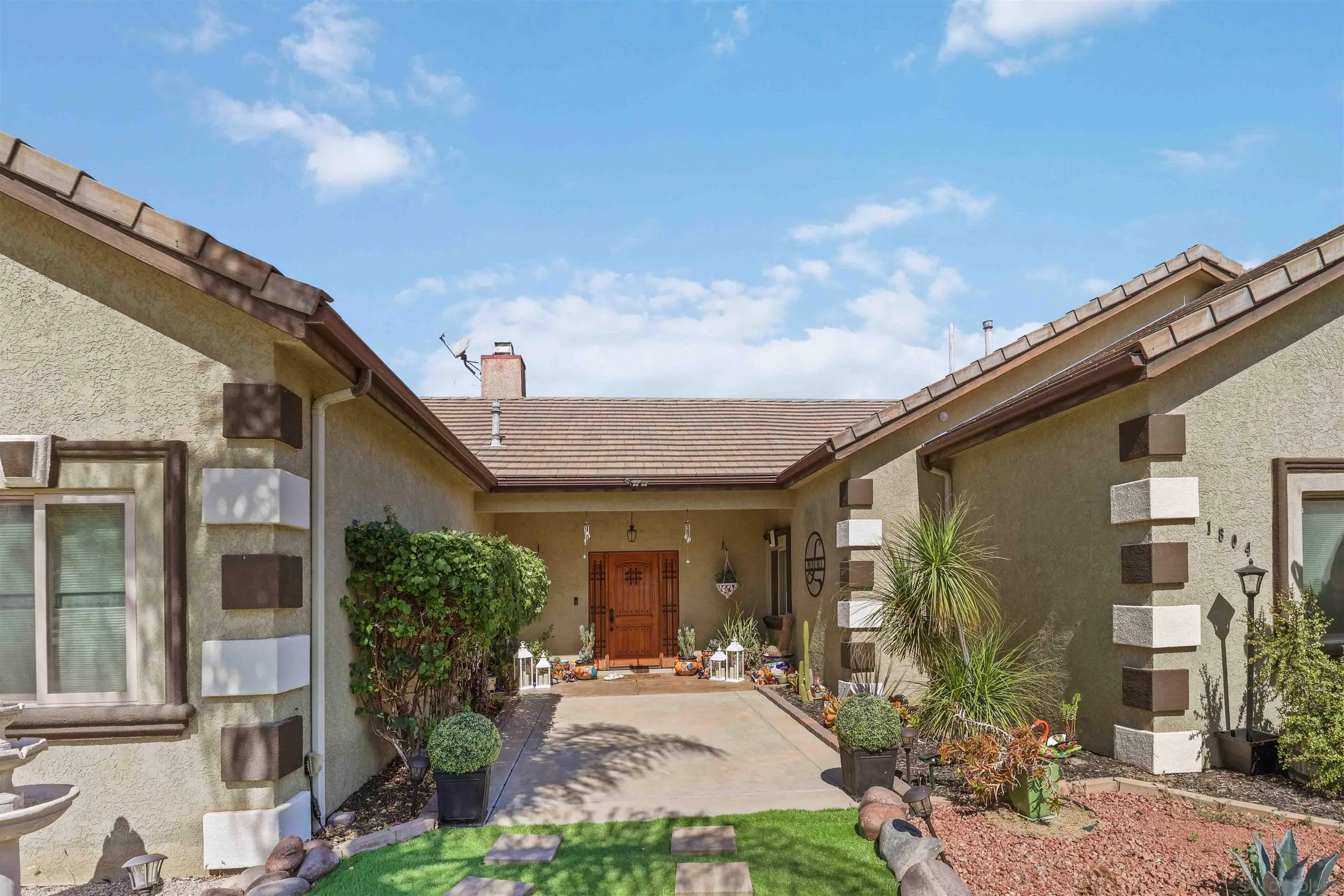 https://cdn.realtyfeed.com/cdn/127/260009190/178e75c83c416489b732cee9c1fff185.webp