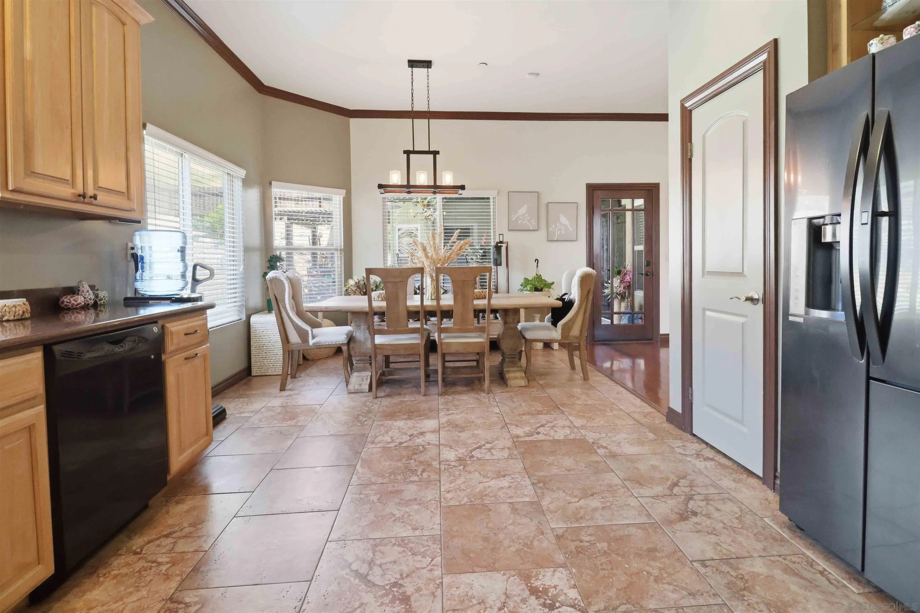 https://cdn.realtyfeed.com/cdn/127/260009190/df8834c00fba8e9dd18332eab4b25f85.webp