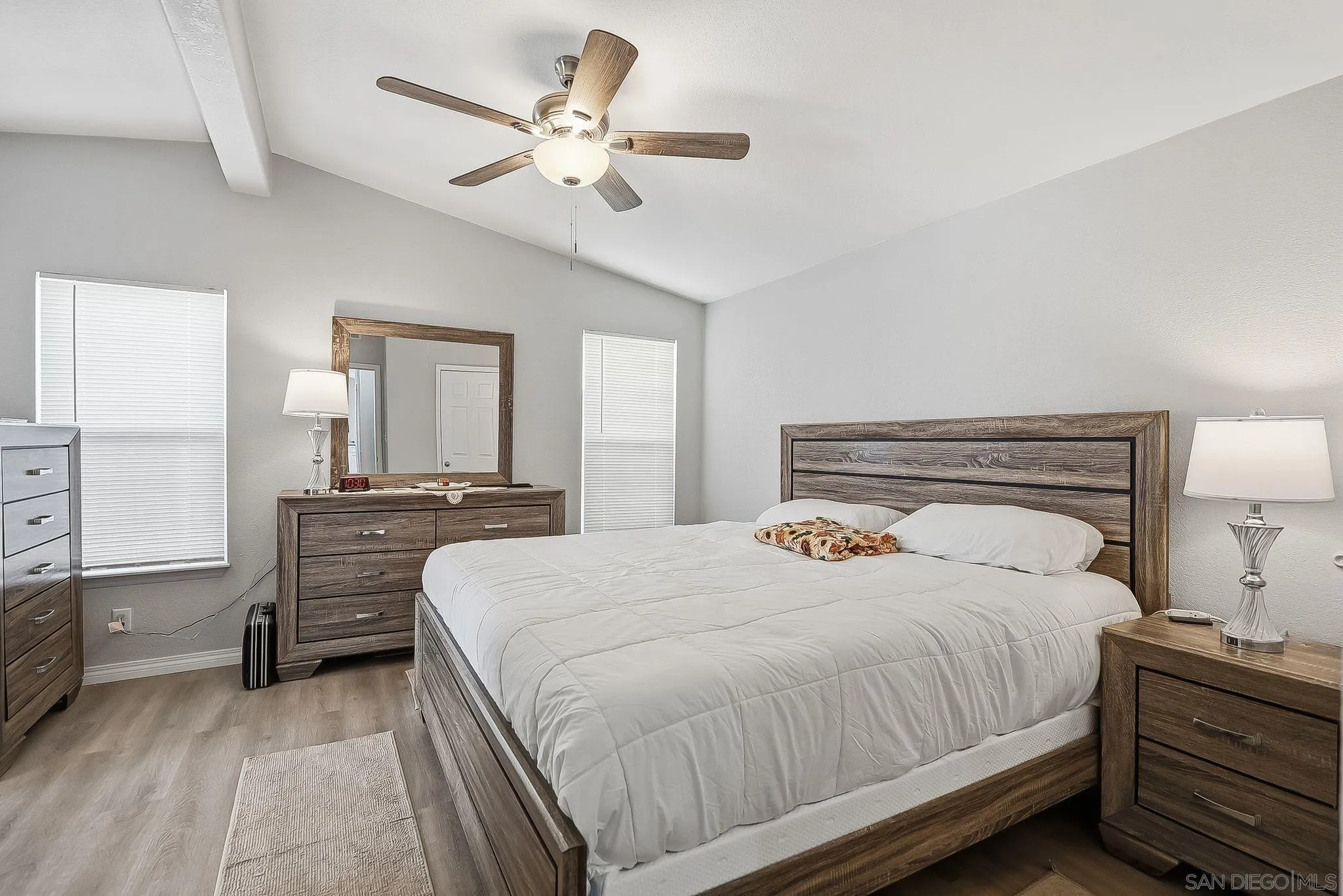 https://cdn.realtyfeed.com/cdn/127/260009191/8e452213c8cf8c8370c70eae8766c4de.webp