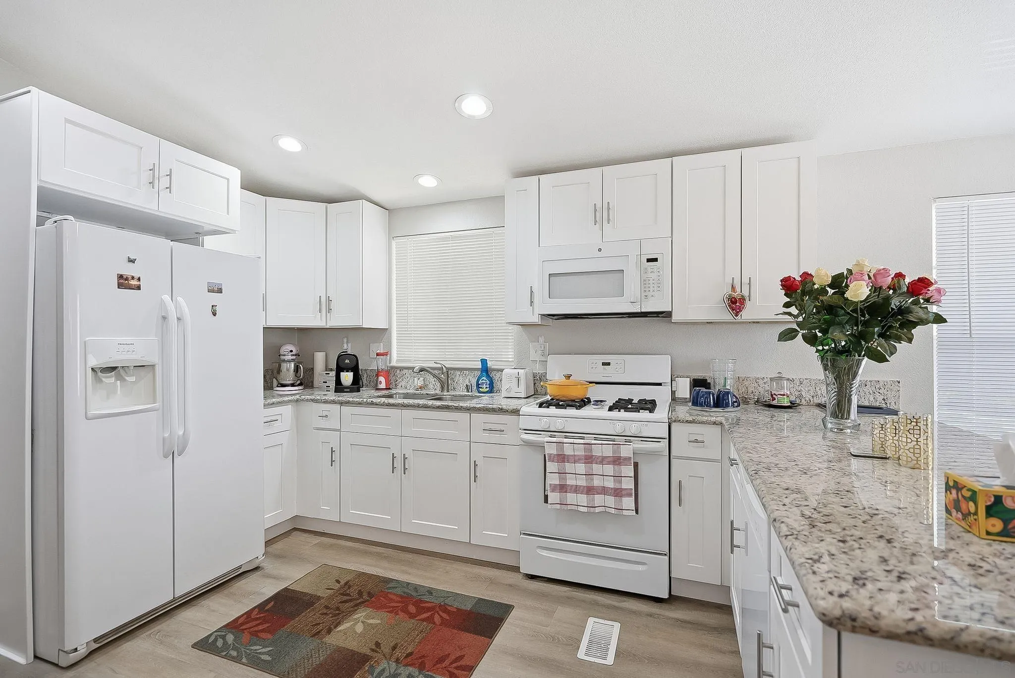 https://cdn.realtyfeed.com/cdn/127/260009191/9b63b8c7709a57cbd6eae3232eb5b9c0.webp