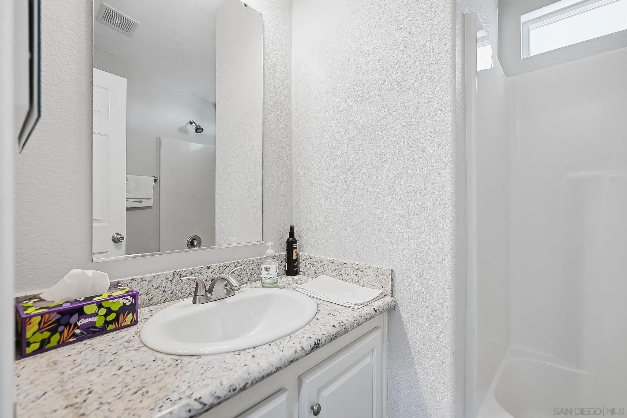 https://cdn.realtyfeed.com/cdn/127/260009191/c0b8742b9a99580902f255182bab7622.webp