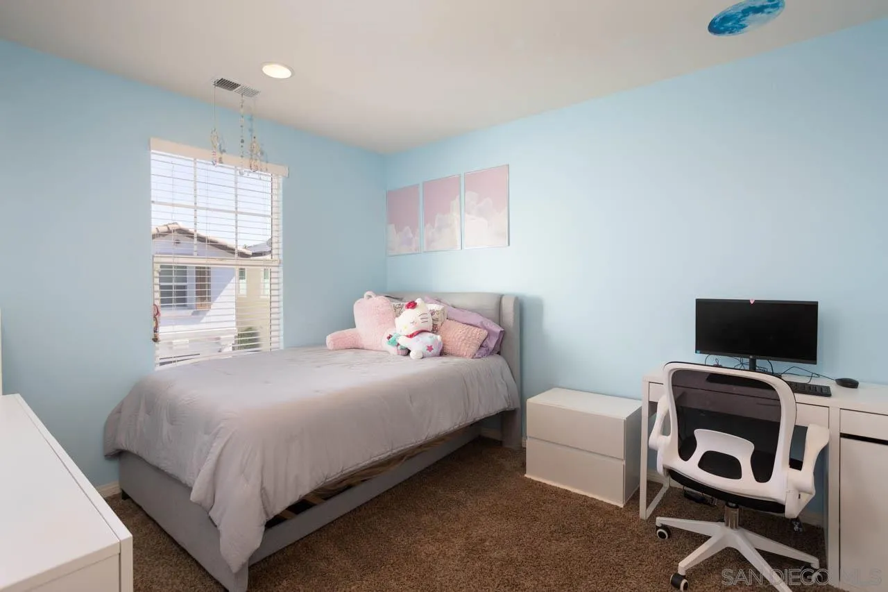 https://cdn.realtyfeed.com/cdn/127/260009192/a53168f72eaca151d7f10f9713d29c56.webp
