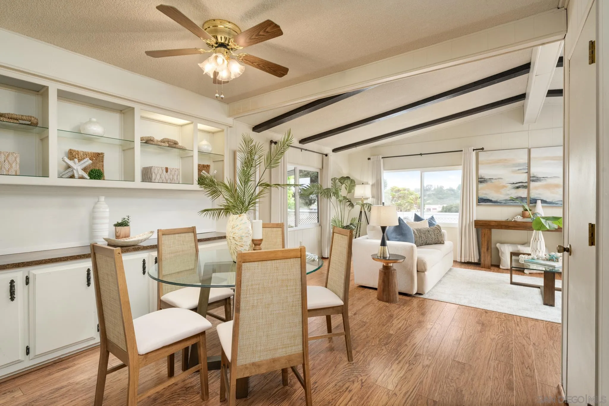 https://cdn.realtyfeed.com/cdn/127/260009195/0605aa547a6a7d53aadeb02937f8dc5b.webp