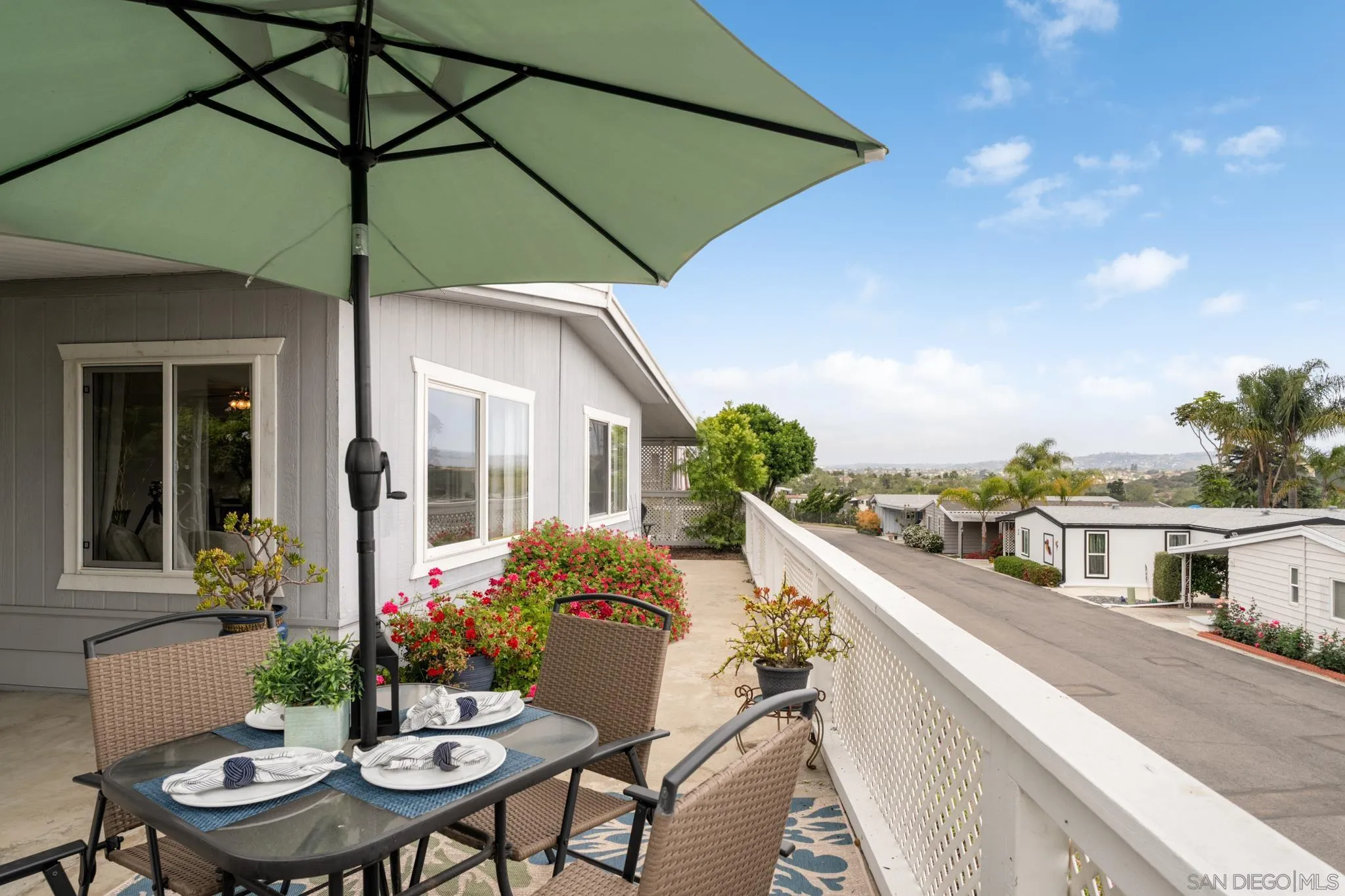 https://cdn.realtyfeed.com/cdn/127/260009195/588bc10af45790e7270b4c50f54948a3.webp