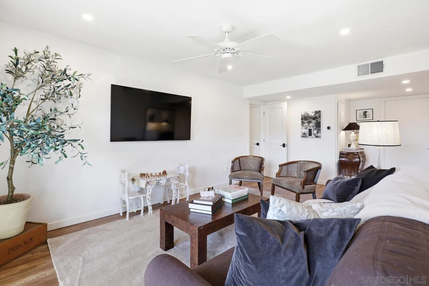 Photo #5: 260009196 Listing: Photo #5