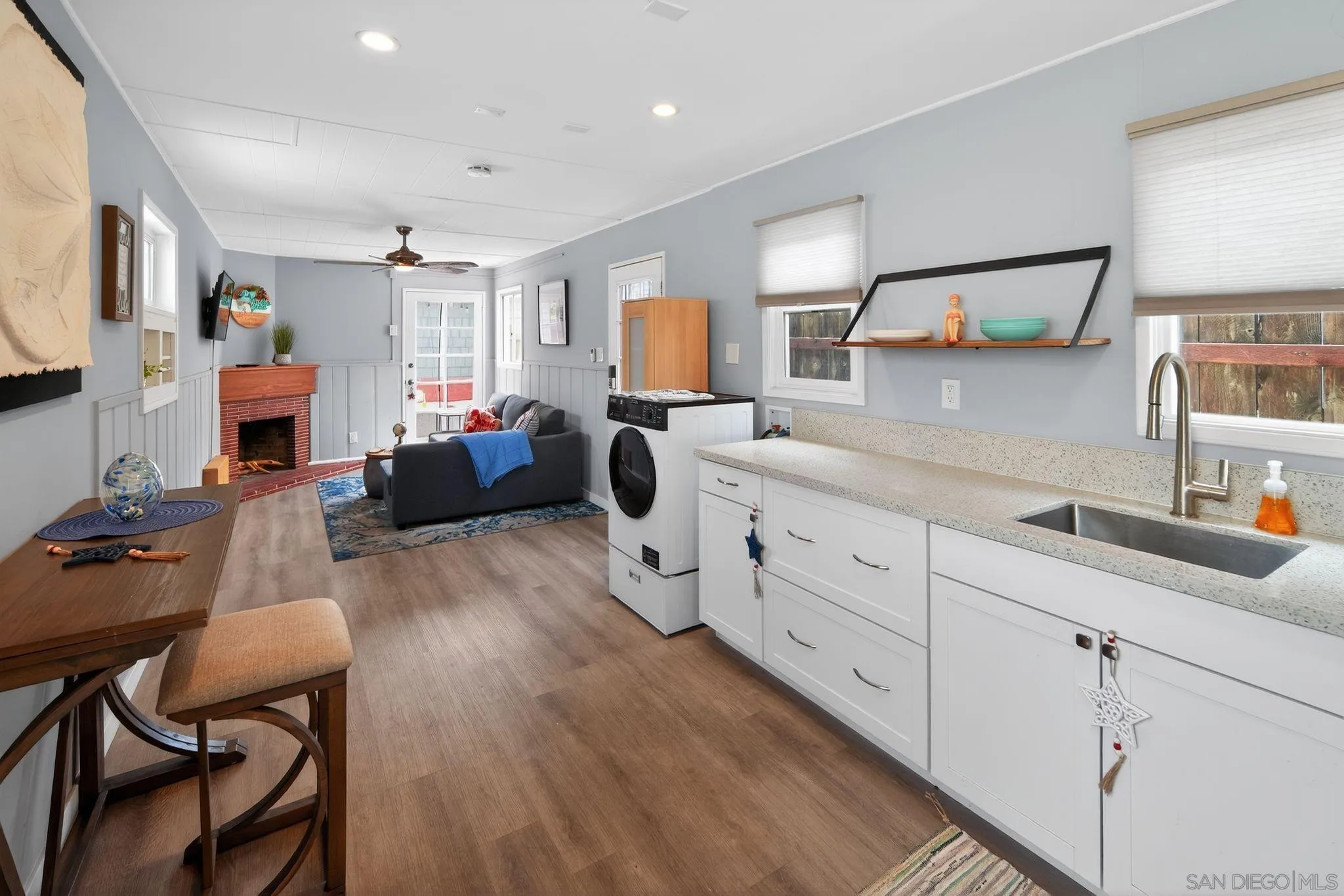 https://cdn.realtyfeed.com/cdn/127/260009198/17531ce53edef34169612bce777df919.webp