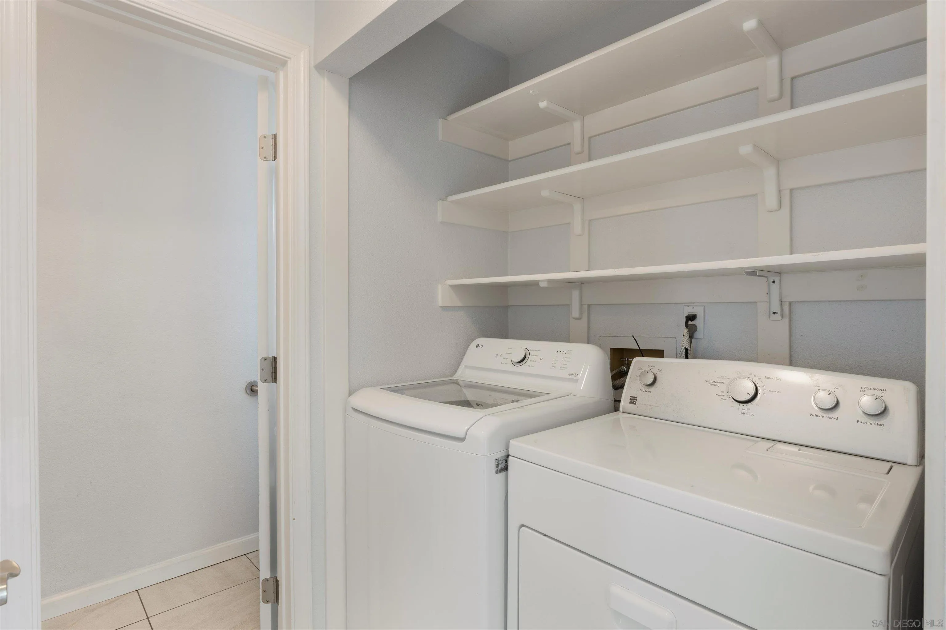 https://cdn.realtyfeed.com/cdn/127/260009202/a7a4522b2557ed77165e1ac3c73aca15.webp